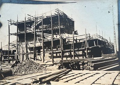 [Из архива архитектора Георгия Градова-Сутягина] г.Фрунзе 1930-к. 12х16 см. 
Гео́ргий 