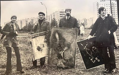 Оскар Рабин Яков Левинштейн - [ТОП-ЛОТ] Фотография с Бульдозерной выставки, 1974 год. 13,5х21,5 