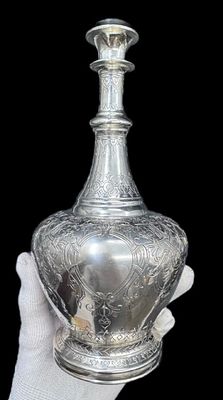 СЕРЕБРО 84 проба! ВОСХИТИТЕЛЬНЫЙ КОНЬЯЧНЫЙ СЕРВИЗ: ШТОФ С РЮМКАМИ В РУССКОМ СТИЛЕ! 0,5 л! 593 гр!. 