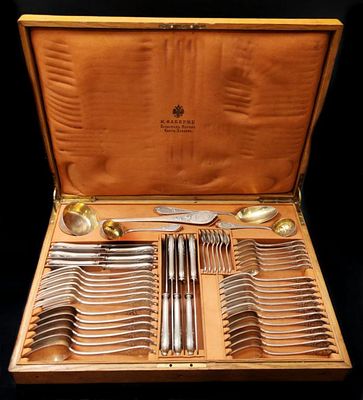 СЕРЕБРО 84 пр! ФАБЕРЖЕ! ЭКСПЕРТИЗА! ЗНАМЕНИТЫЙ СТОЛОВЫЙ НАБОР "ЛЮДОВИК XV" В РОДНОМ ФУТЛЯРЕ! 3,9 кг!