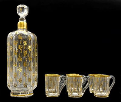 ШИКАРНЫЙ СТАРИННЫЙ ЛИКЕРНЫЙ СЕРВИЗ С ЗОЛОЧЕНИЕМ! ГРАФИН И ЧАРКИ НА ШЕСТЬ ПЕРСОН! В ИДЕАЛЕ!. ШИКАР 