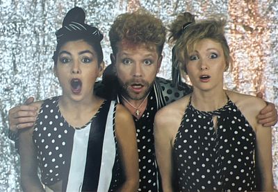 Автограф. Лариса Николаевна Хитана (по мужу - Романова). Родилась 16 ноября 1960 года. 