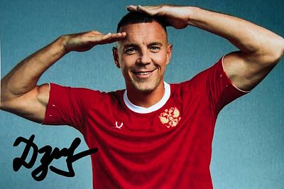 Автограф. Артём Дзюба
Российский футболист, нападающий и капитан &laquo;Акрона&raquo;. Является лучшим 