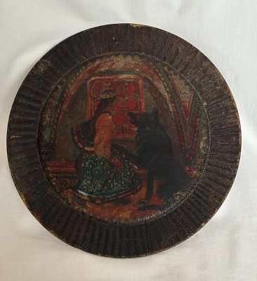Тарелка "Русский фольклор", дерево, резьба. XX век. 1914/15. 26 см. 
следы бытования.