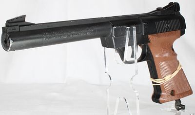 Crosman Model 1600 BB-Matic CO2 Air Pistol — First Variant, S/N 22427. Crosman Model 1600 
