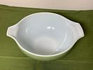 Vintage Pyrex No. 21 Gold Medallion Mixing Bowl. In-house shipping available. Pickup is Tuesday Image - 4