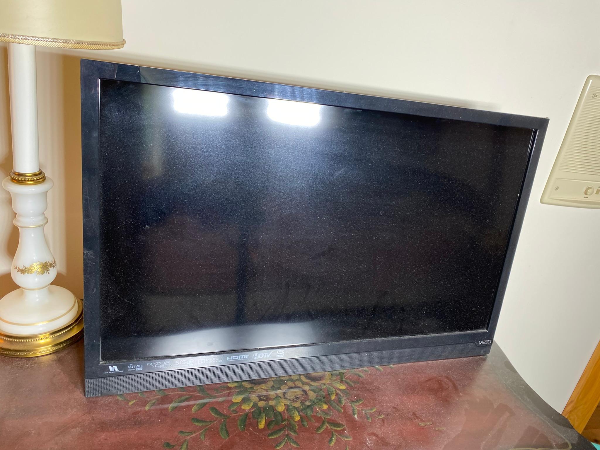 Lg Razor Tv Lot 2204 - Vintage Bombay Style Dresser, Candlestick with Holder, LG ...