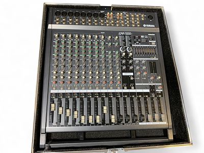 Lot 19650 Yamaha Model EMX5000 Sound Mixer with Road Case Burns