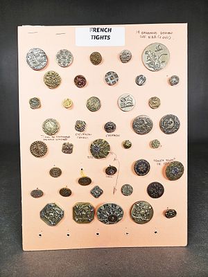 A Collection of Post-Medieval and Vintage Metal Buttons. This collection of post-medieval and 