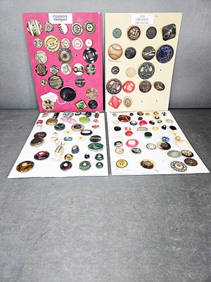 A Collection of Vintage Celluloid and Mixed Material Buttons. A collection of vintage buttons 