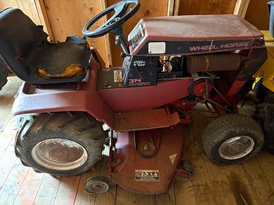 Wheel Horse 314 Hydro Garden Tractor. Wheel Horse 314 Hydro garden tractor manufactured by Toro. 