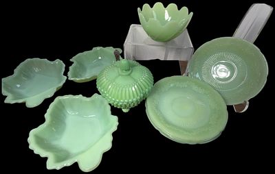 Collection of Vintage Jadeite Glass Tableware Including Sneath Glass Company and Fire-King 