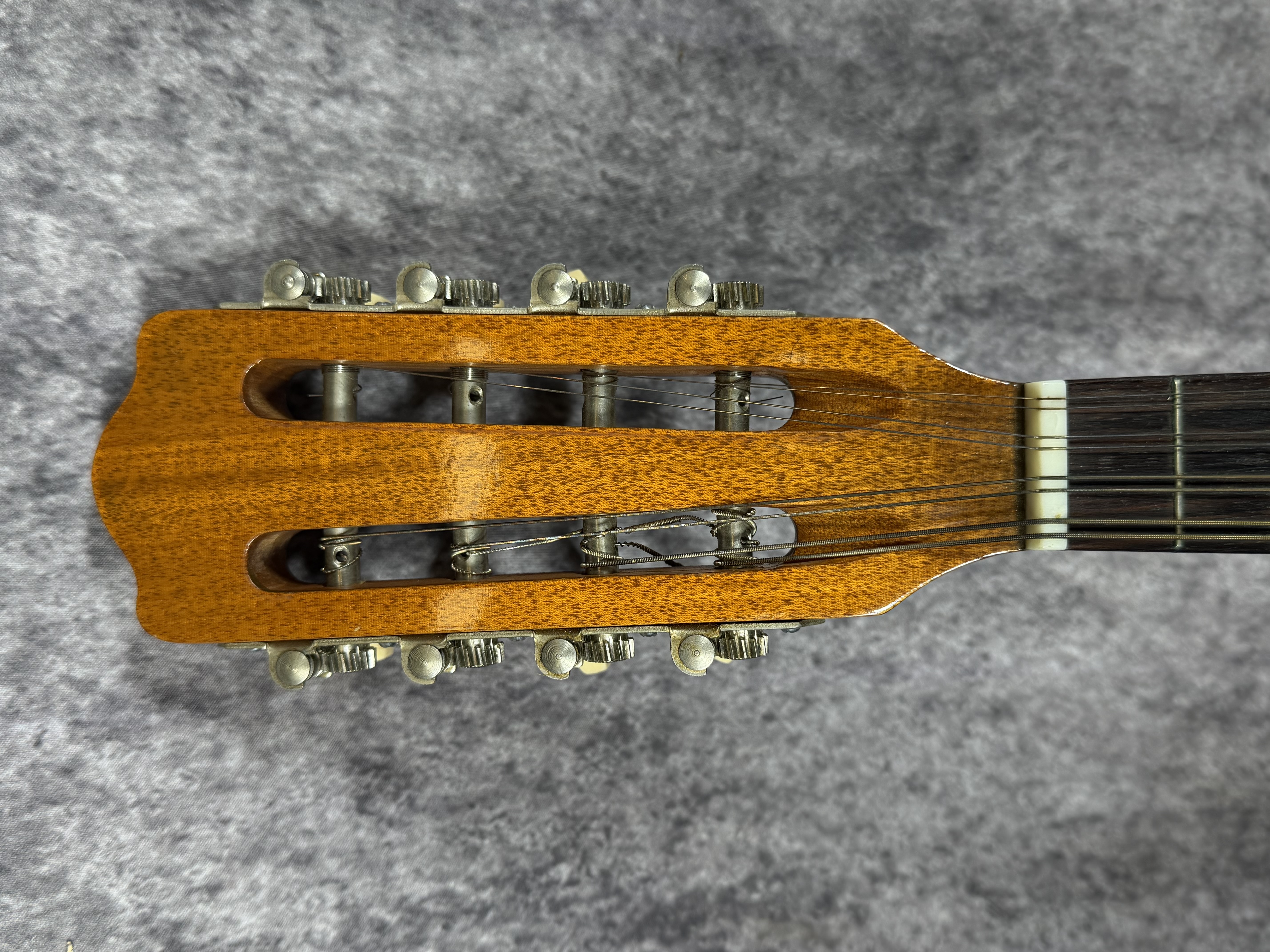 1970 Suzuki Violin Co. No. 230 Bowl-back Mandolin with Case