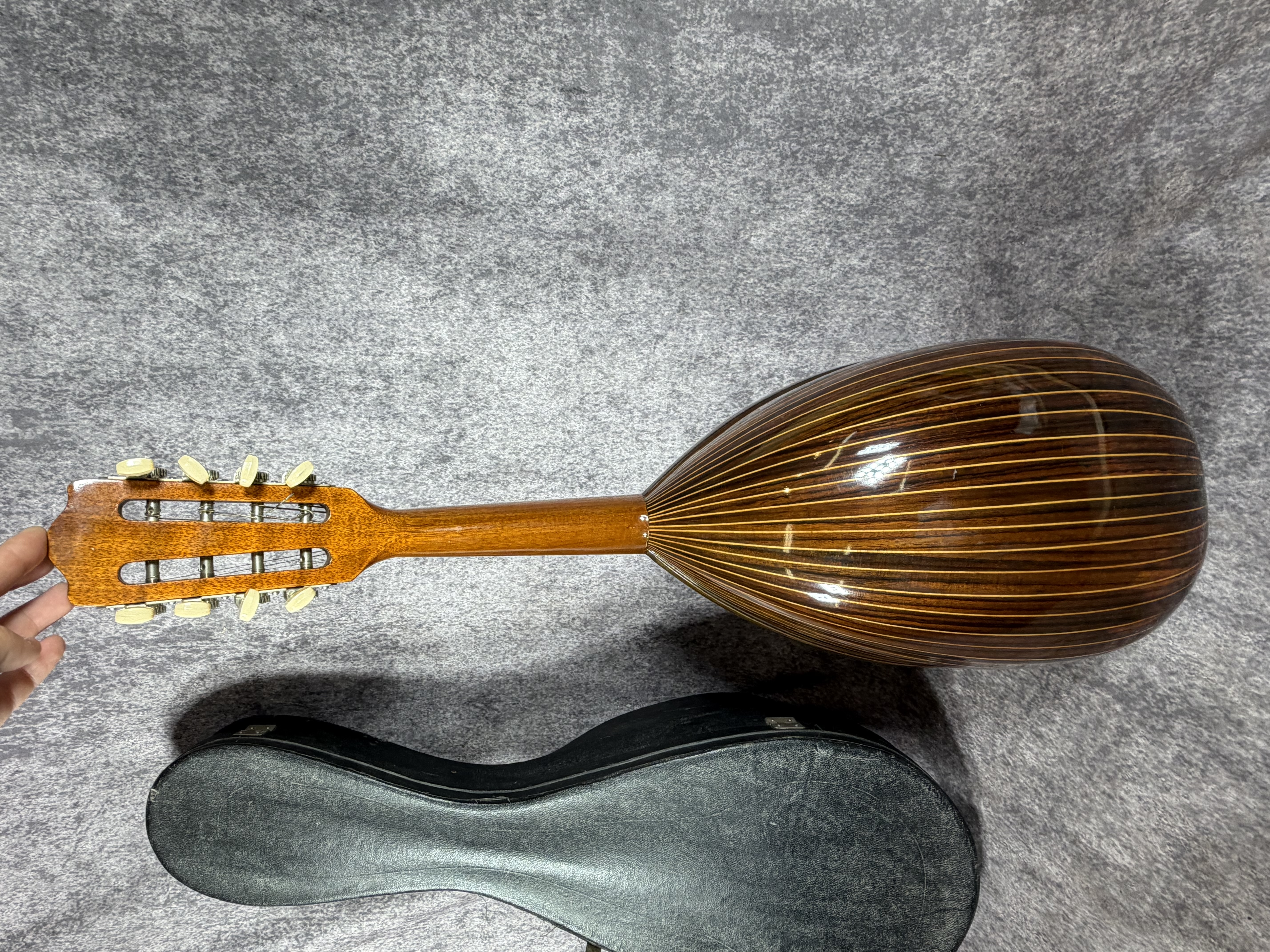 1970 Suzuki Violin Co. No. 230 Bowl-back Mandolin with Case