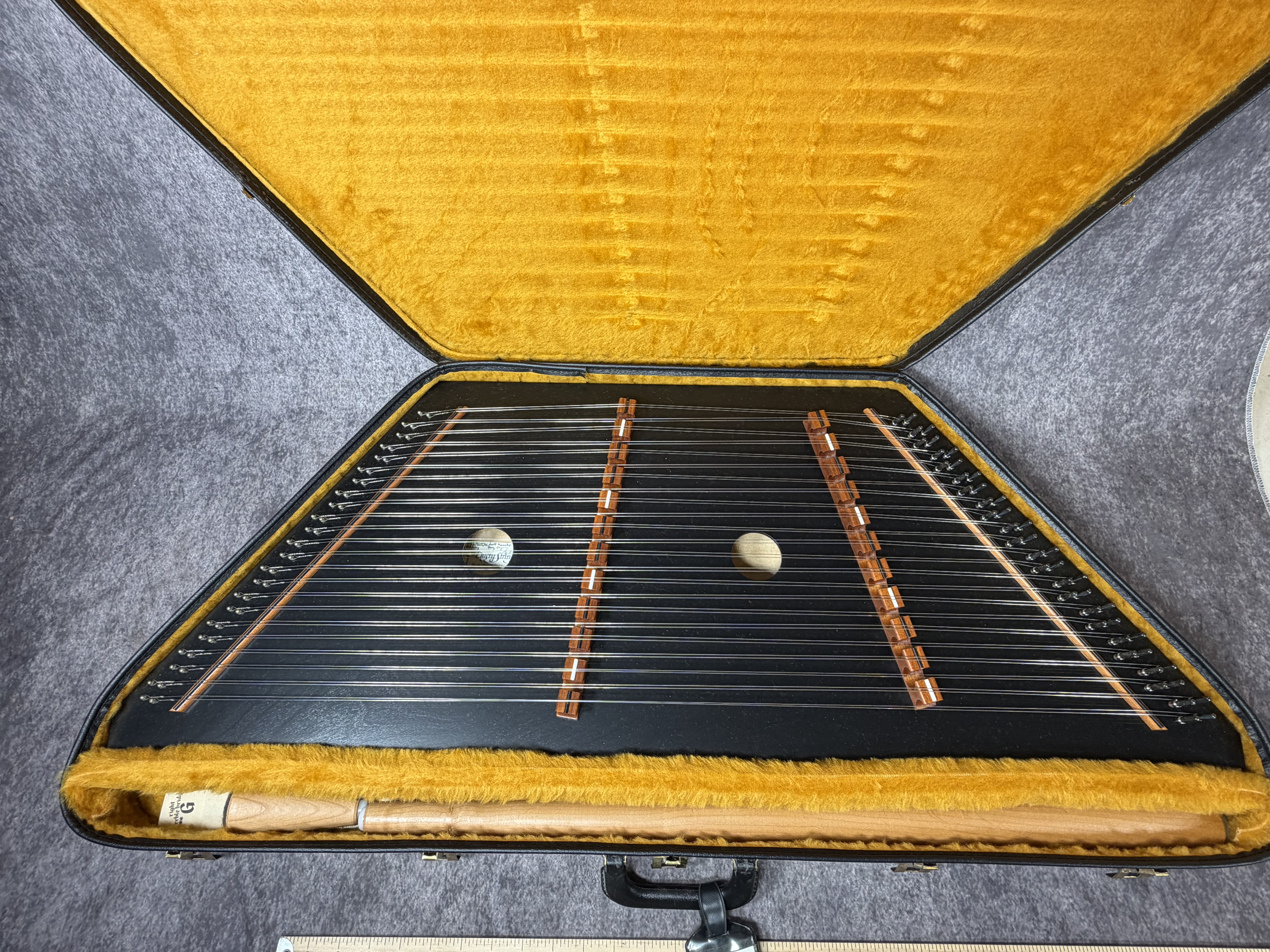 Dusty Strings Apprentice Hammered Dulcimer Serial 6224 Dated 1989