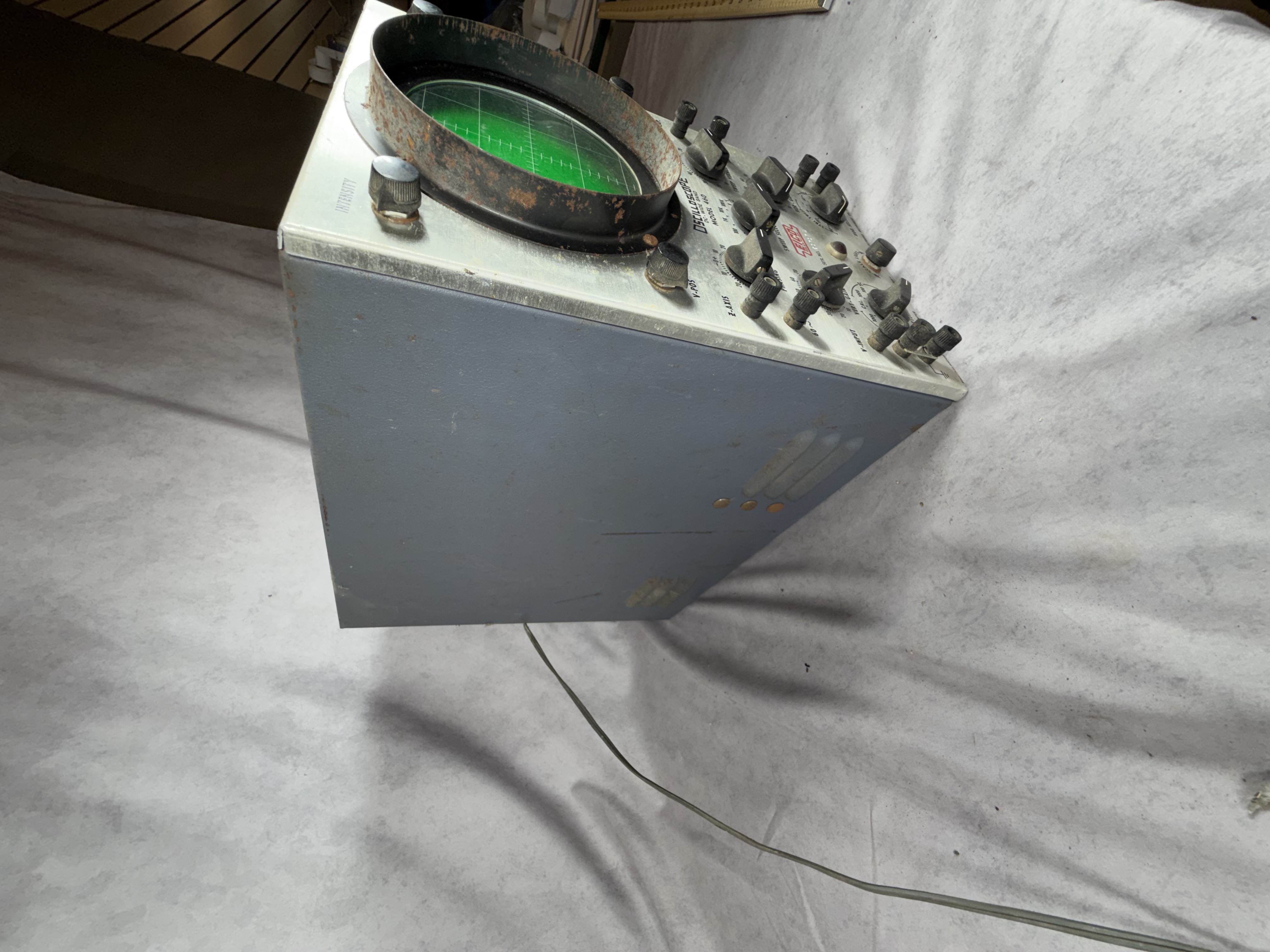 Vintage EICO Model 460 DC-Wide Band Oscilloscope
