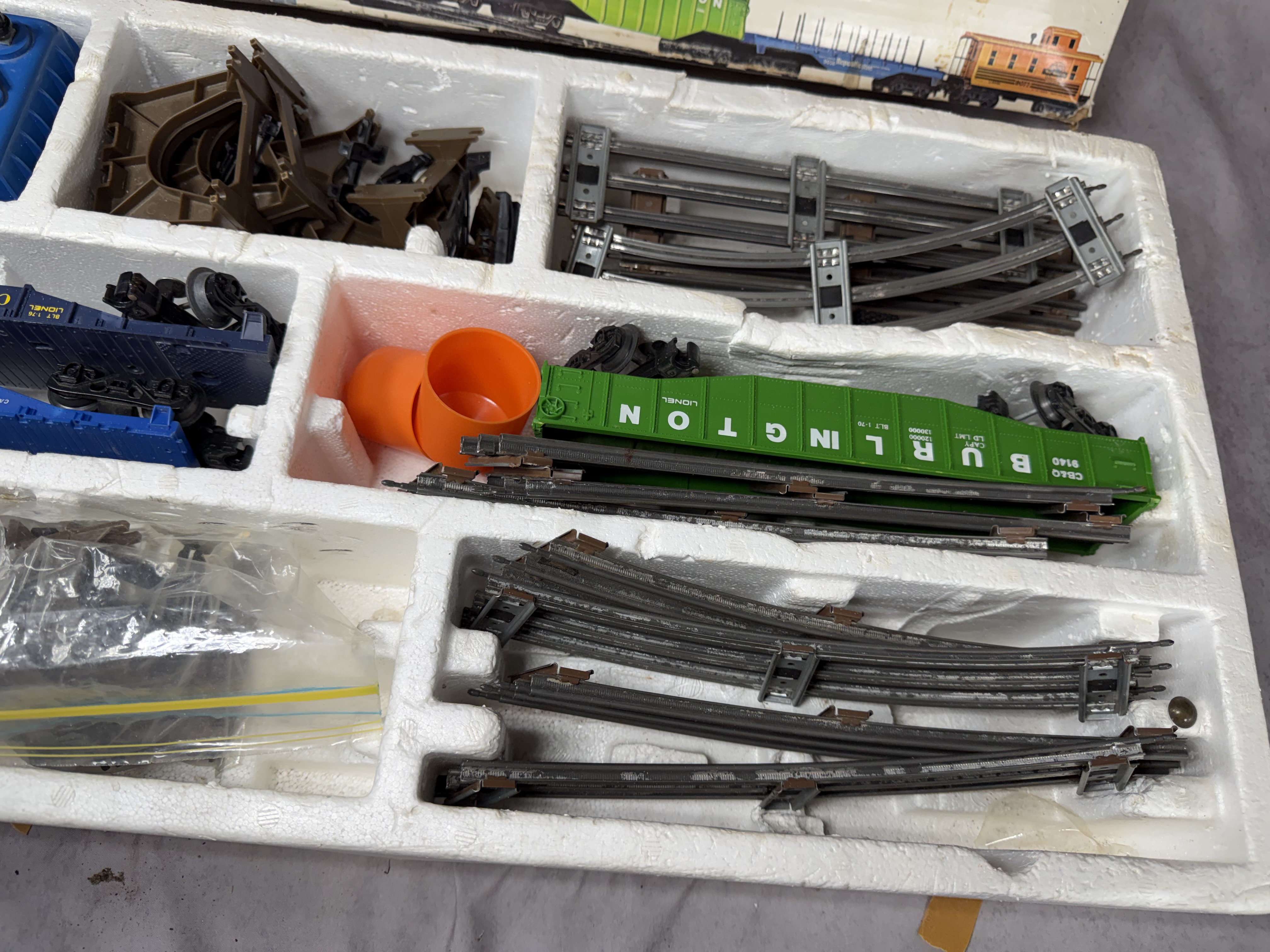 Lionel The Black River Freight O27 Gauge Electric Train Set with Original Box
