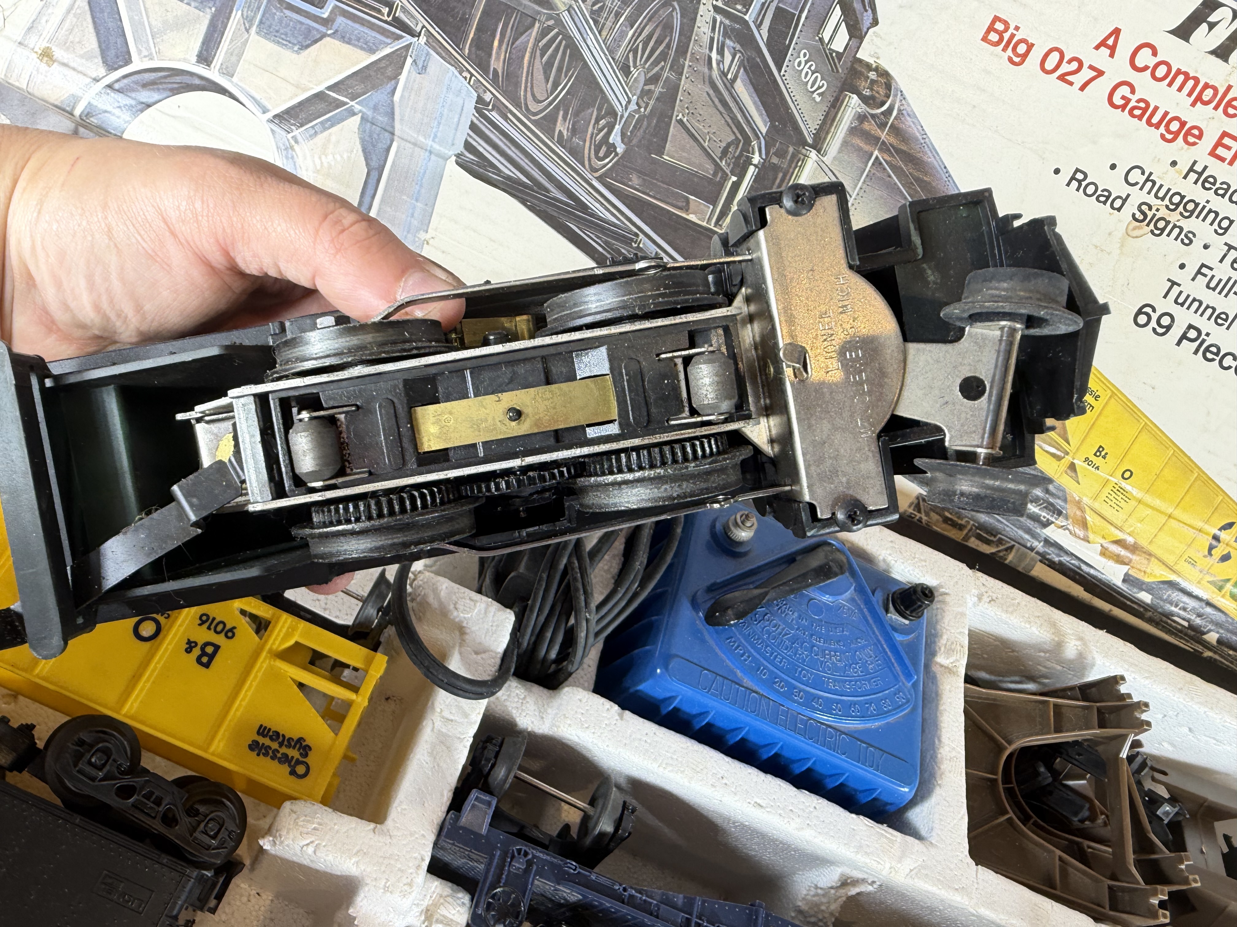 Lionel The Black River Freight O27 Gauge Electric Train Set with Original Box