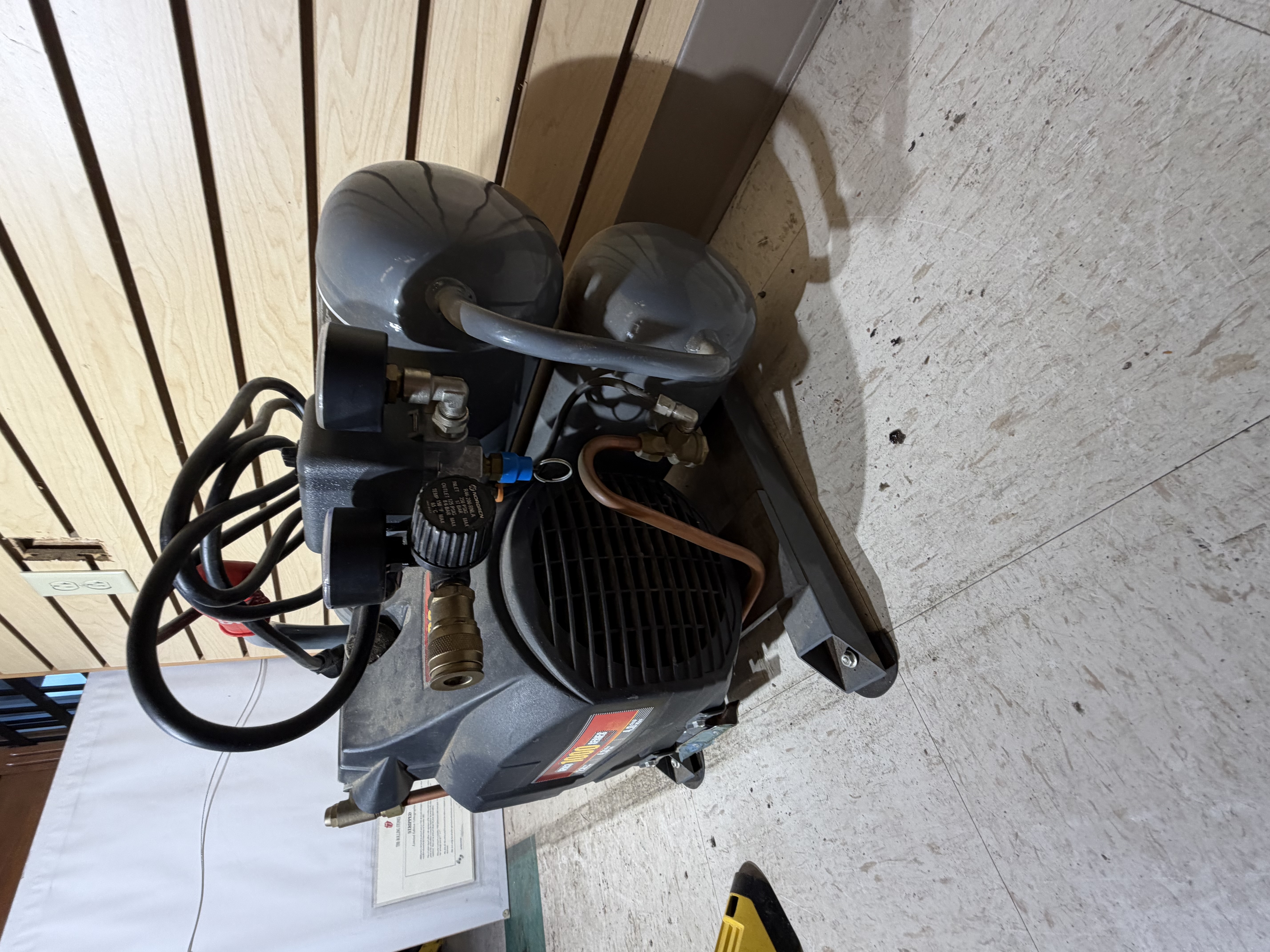 Senco 1000 Series PC1000 Portable Twin Stack Air Compressor