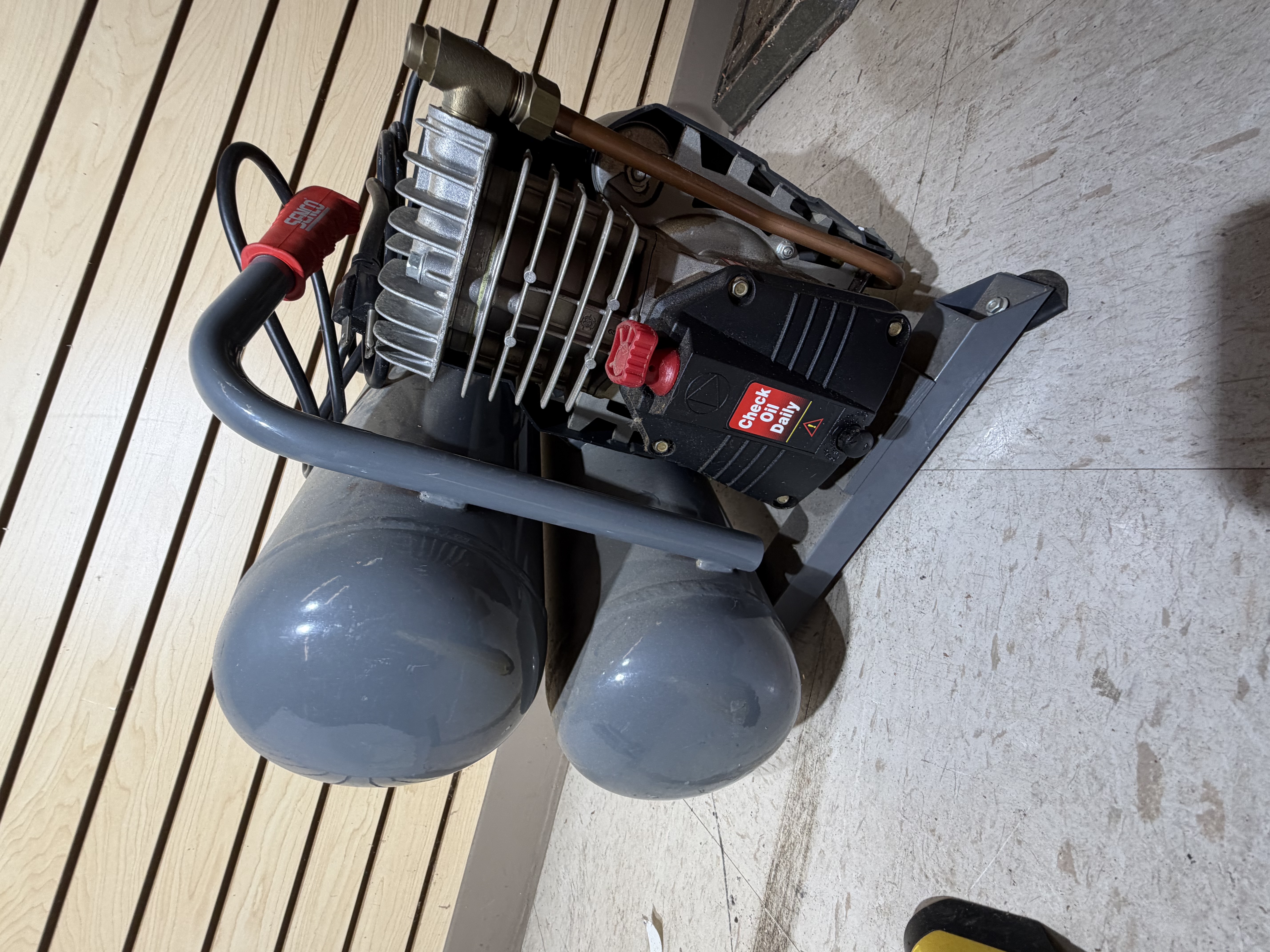 Senco 1000 Series PC1000 Portable Twin Stack Air Compressor