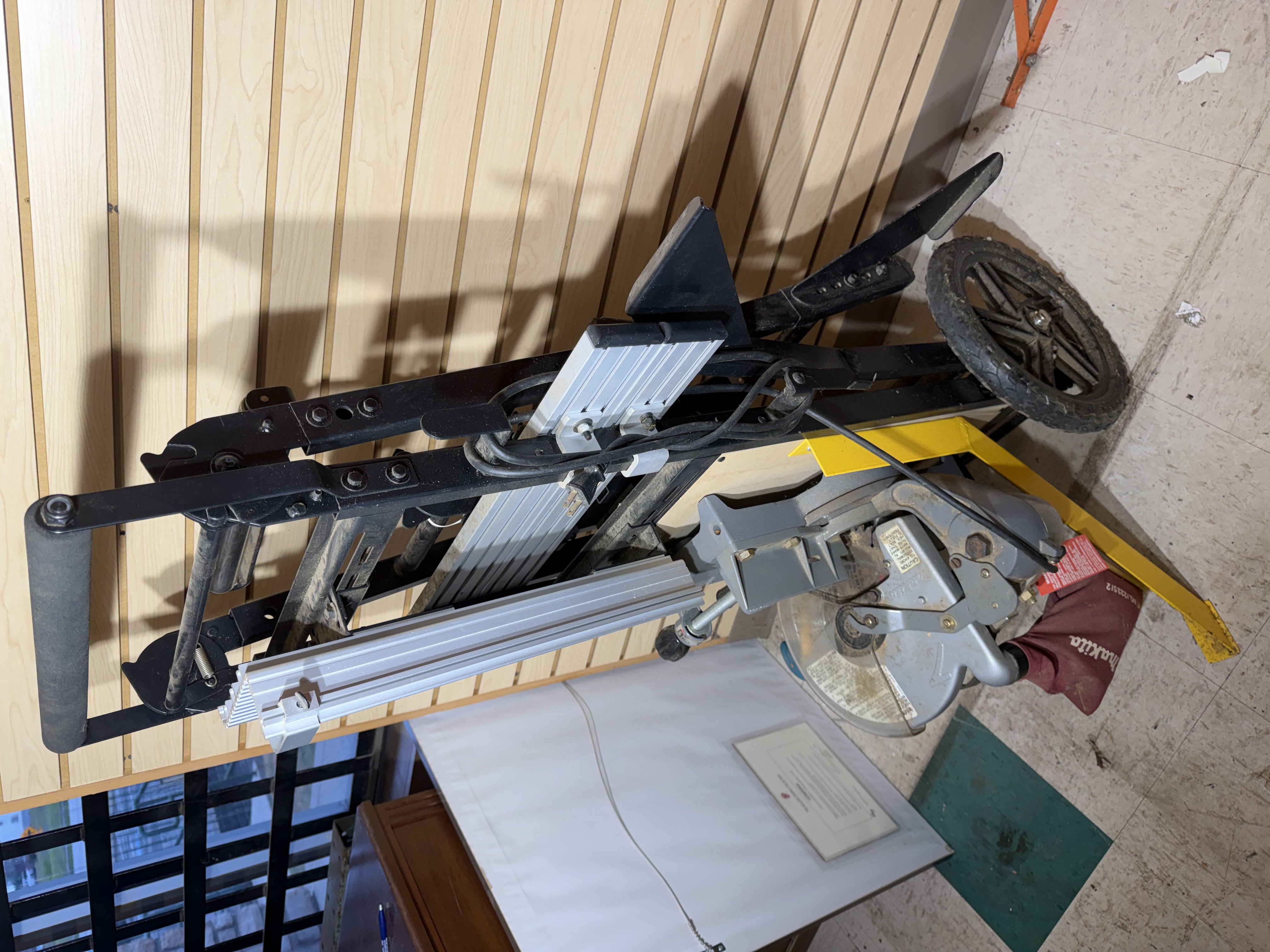 Makita Model LS1020 10-Inch Miter Saw on a Delta Universal Miter Saw Stand