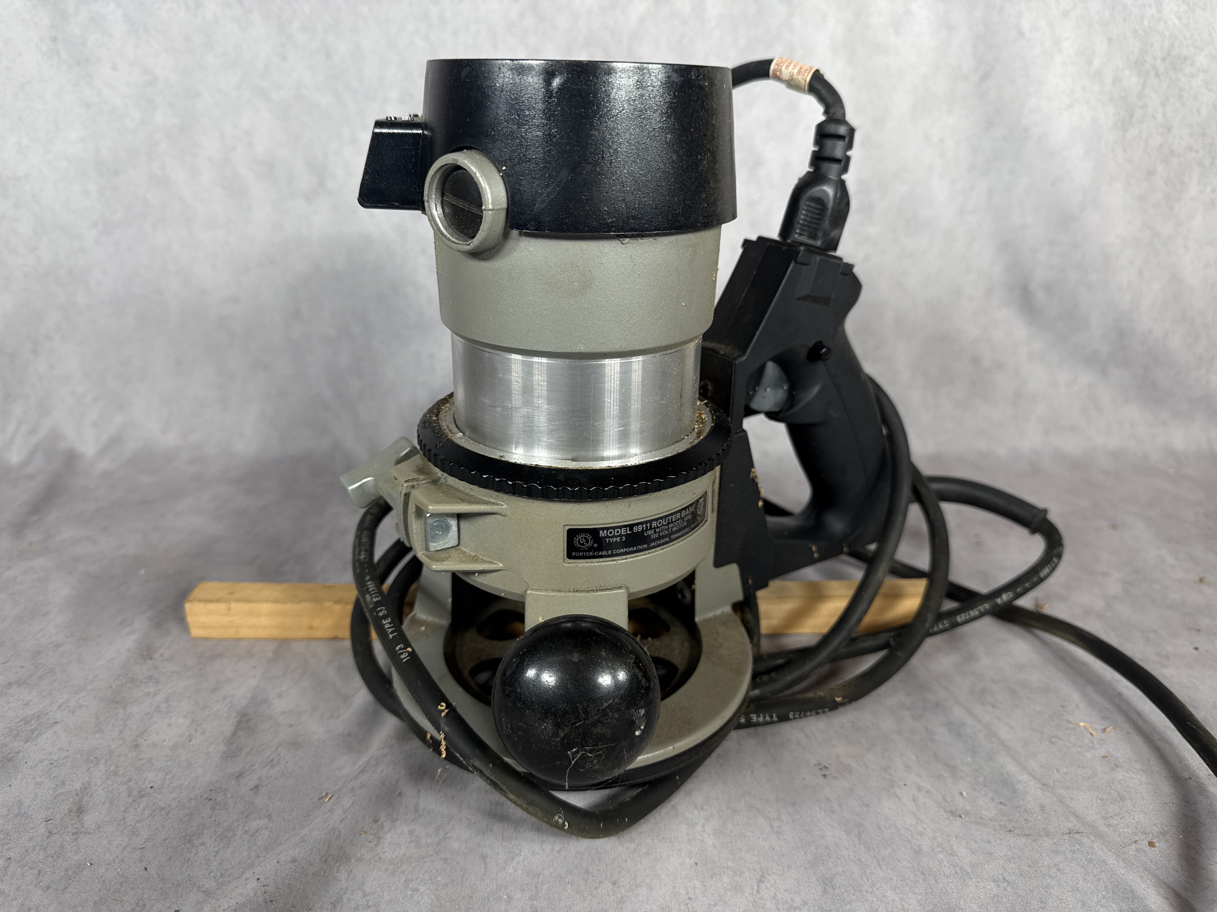 A Group of Corded Handheld Power Tools Including Porter-Cable, Skilsaw, and Craftsman