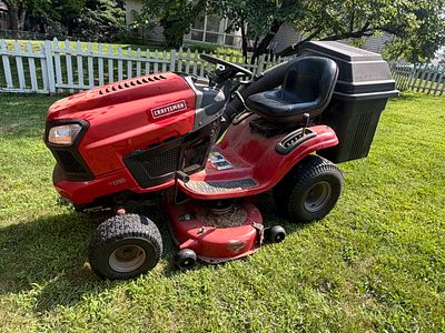 Craftsman T2200 Riding Lawn Mower with Bagger and Aerator. Craftsman T2200 riding lawn mower 