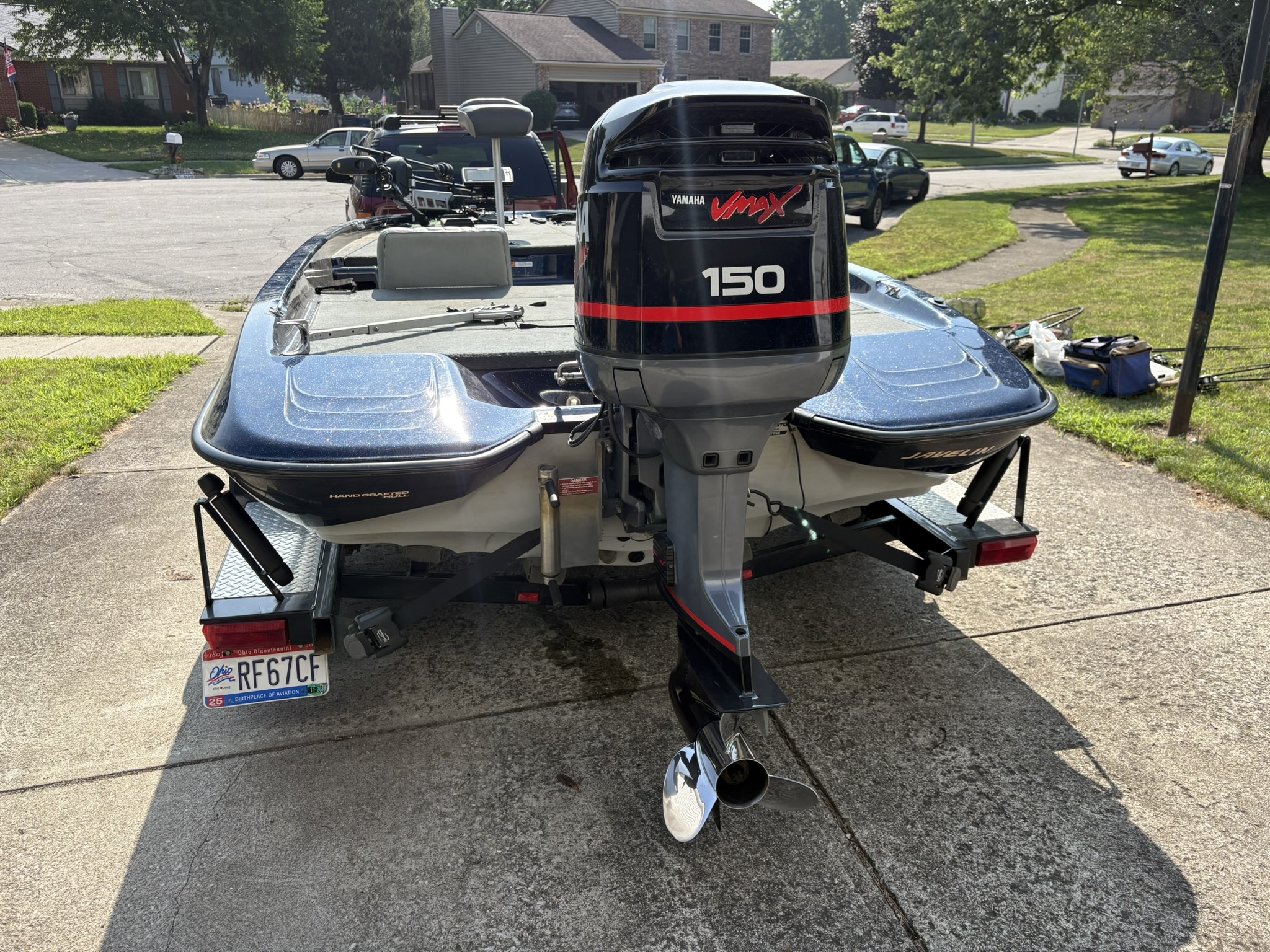 2002 Javelin 185 Bass Boat with 150 HP Yamaha Vmax Outboard and 2003 Javelin Trailer
