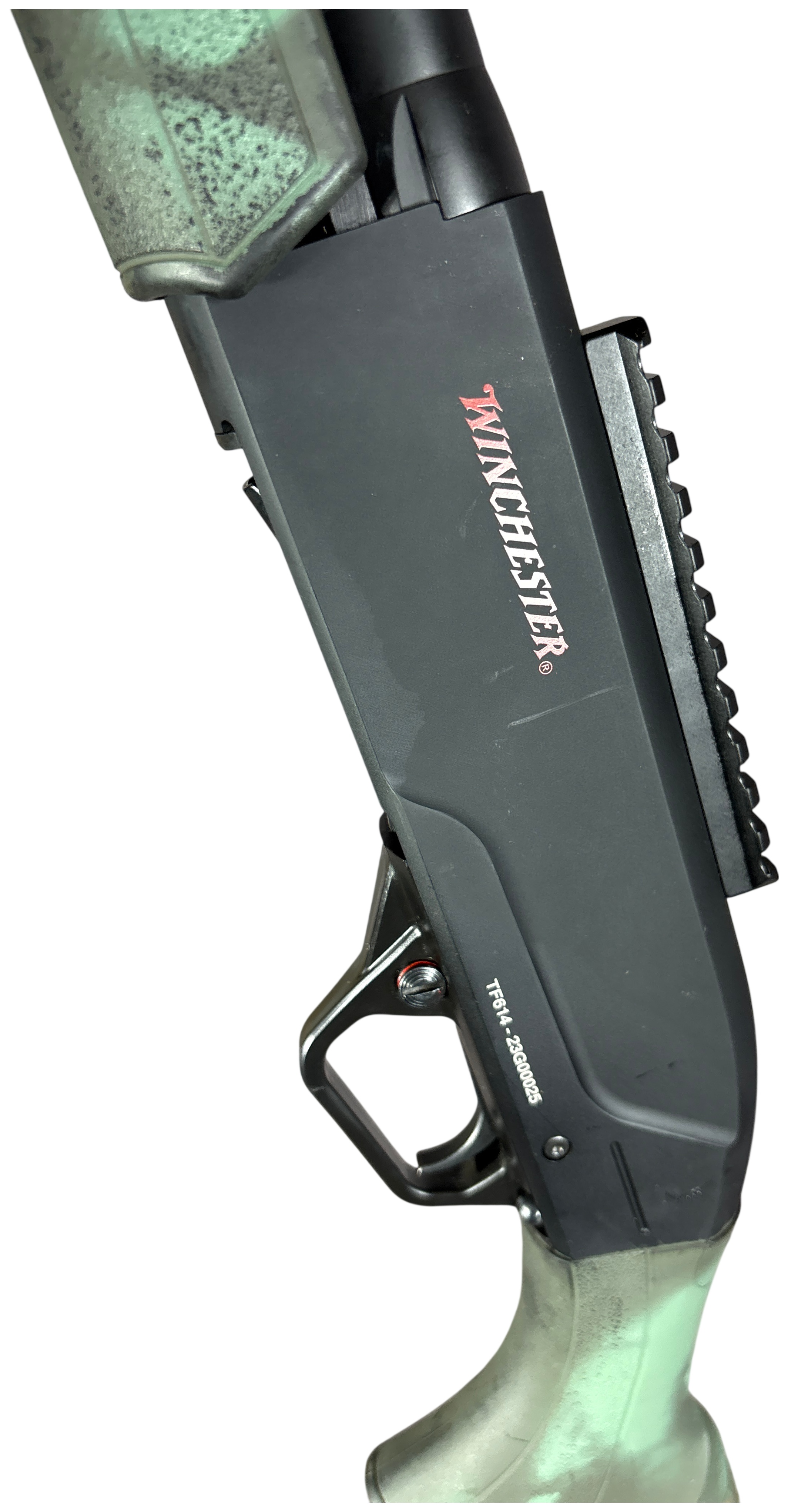 ** Winchester SXP Pump Action Shotgun 20 Gauge with 23 Inch Barrel