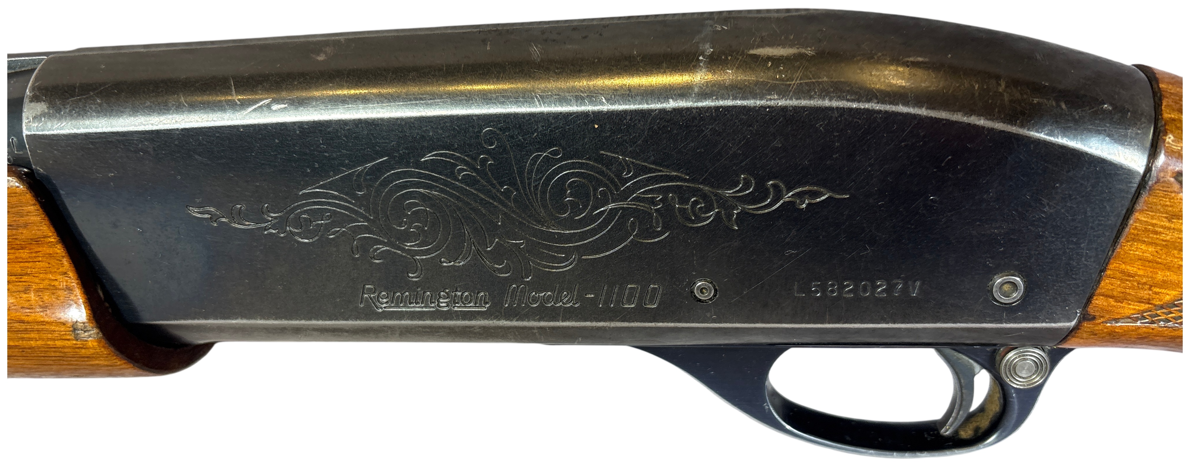 * Remington Model 1100 Semi-Automatic Shotgun 12 Gauge with 25 Inch Barrel