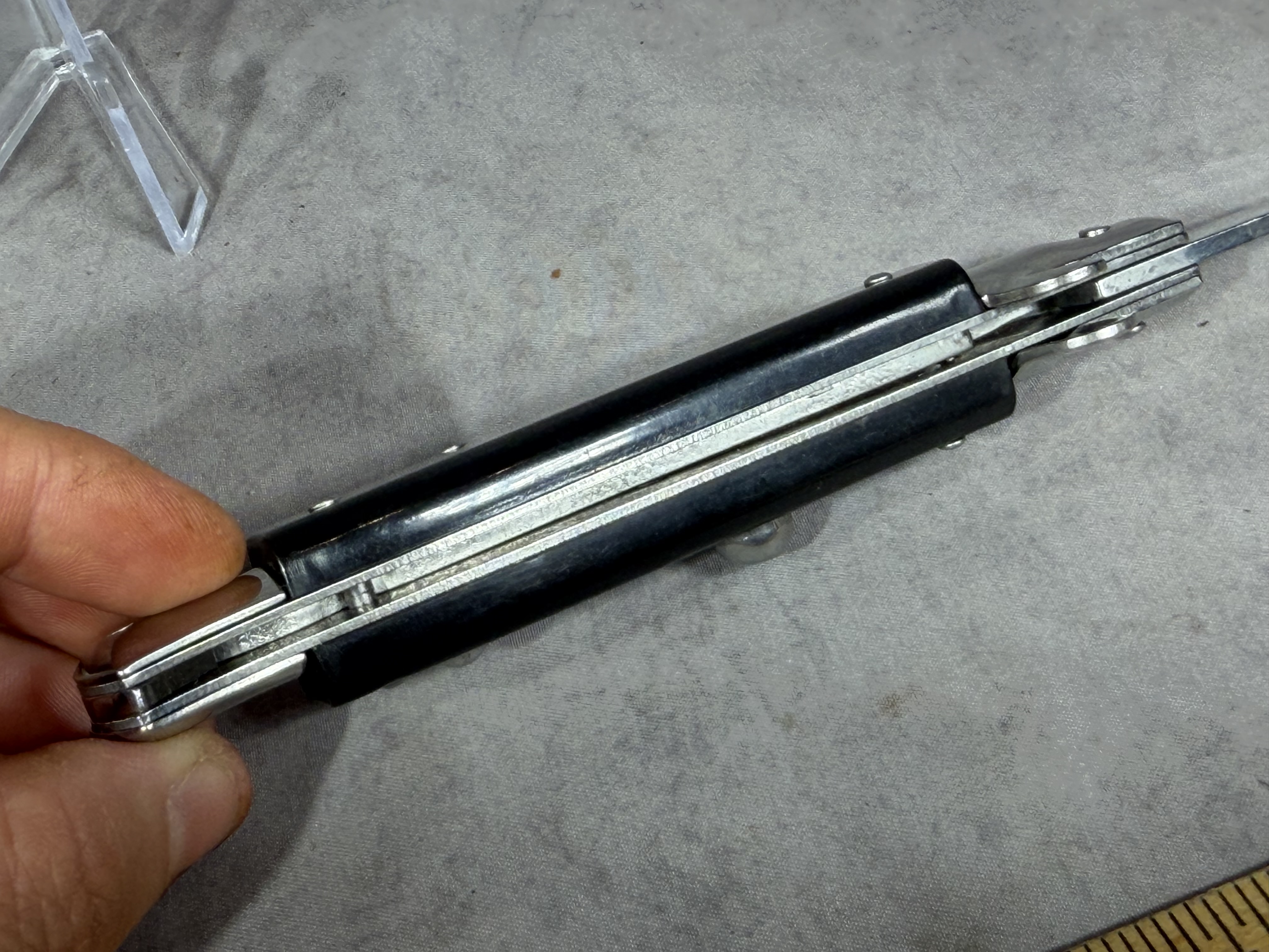 Italian Stiletto Automatic Knife with Black Synthetic Scales