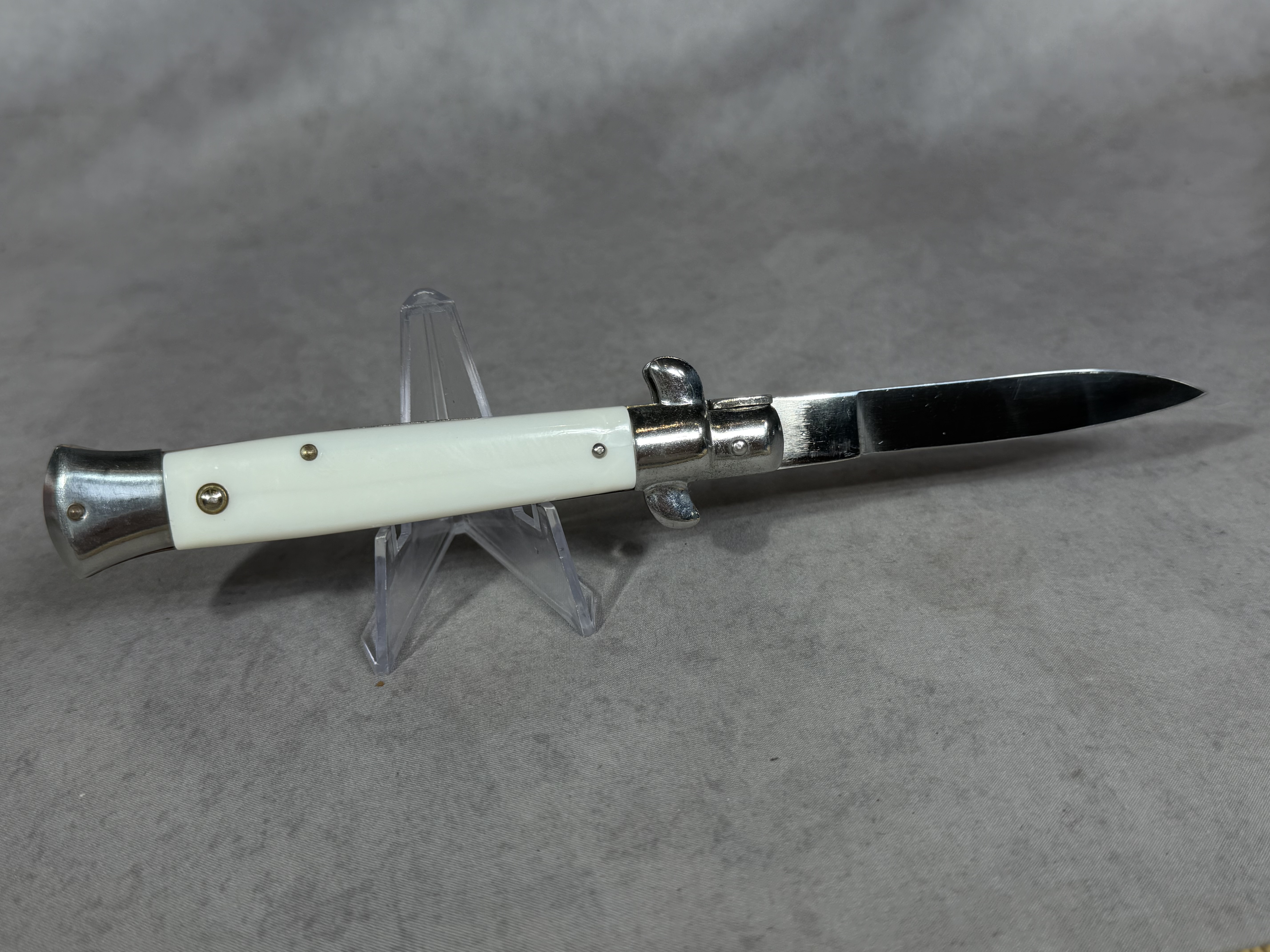 Kissing Crane Italian Style Stiletto Automatic Knife with White Pearloid Handle