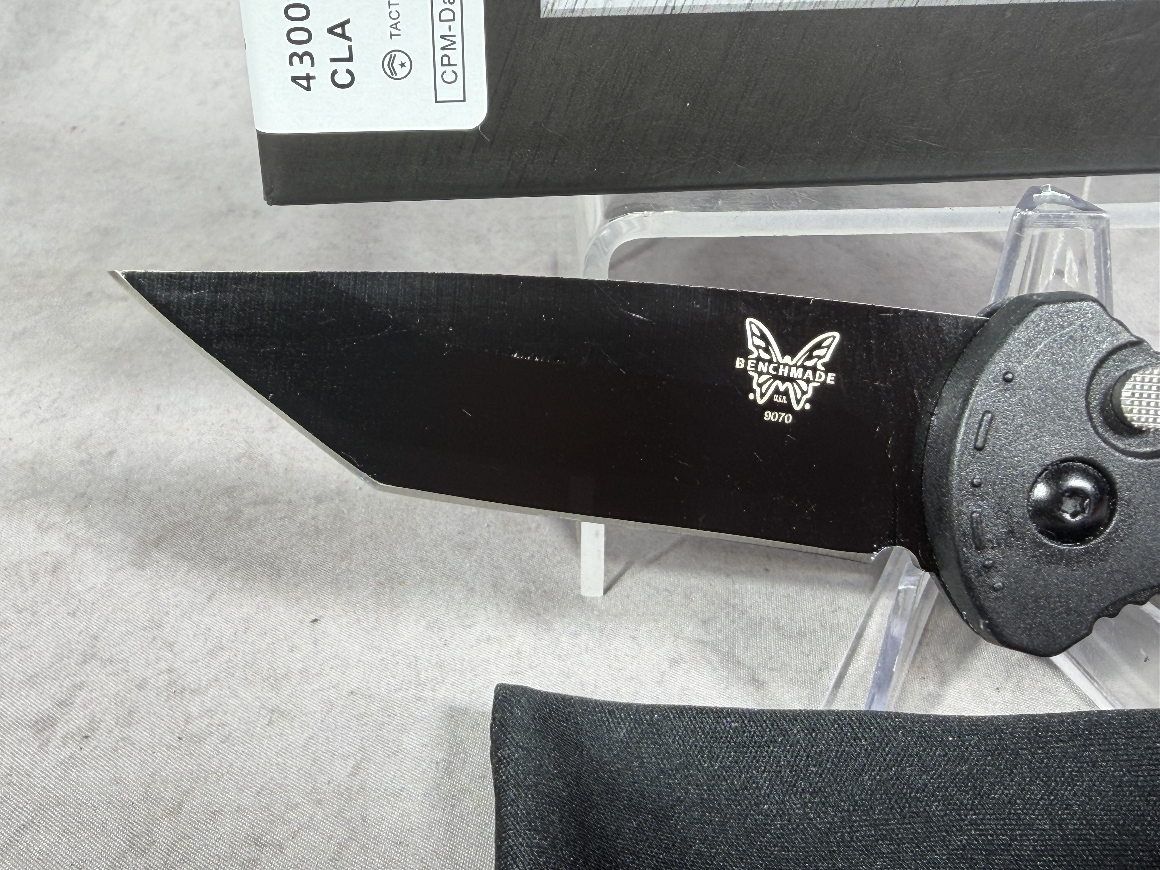 Benchmade 9070 Claymore Automatic Folding Pocket Knife