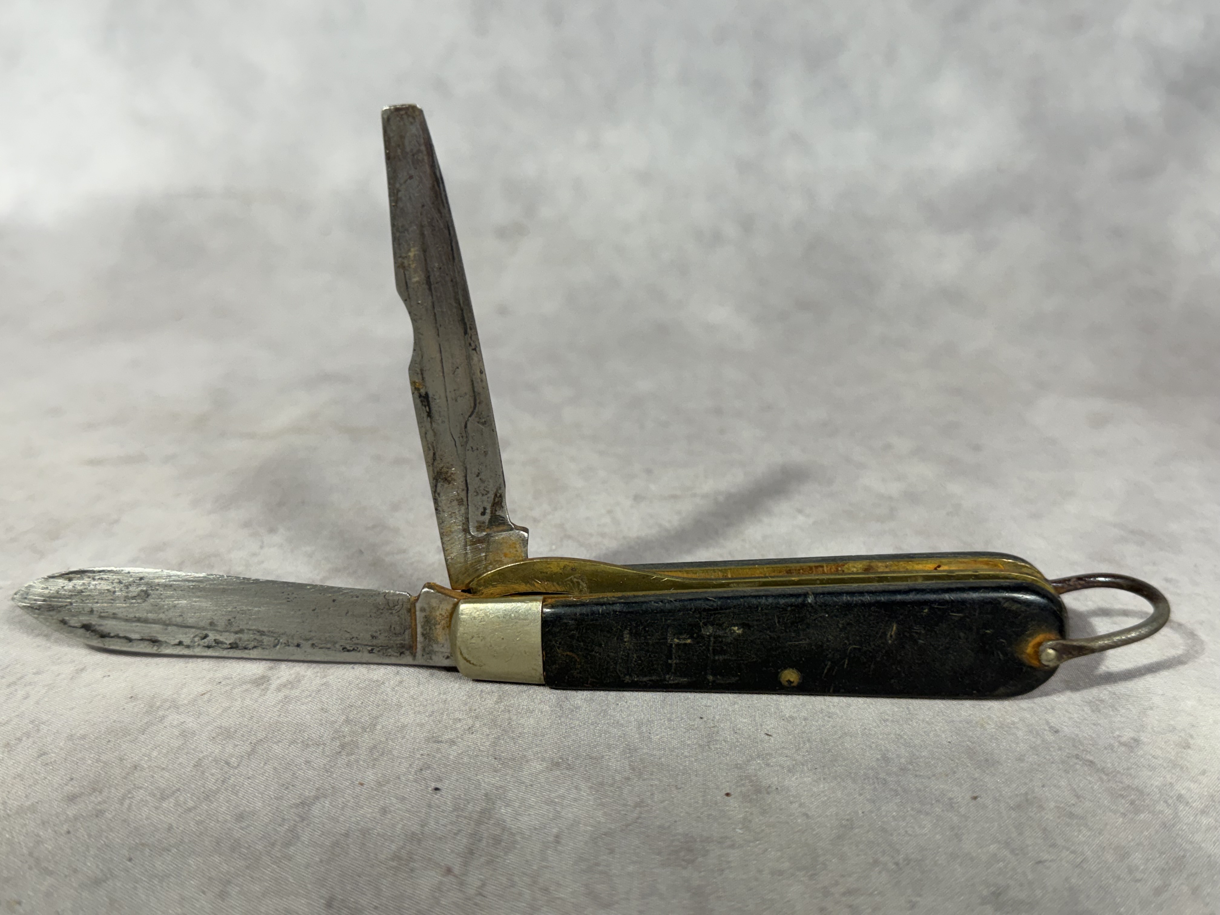 Vintage Camillus New York 2 Blade Electrician Folding Pocket Knife