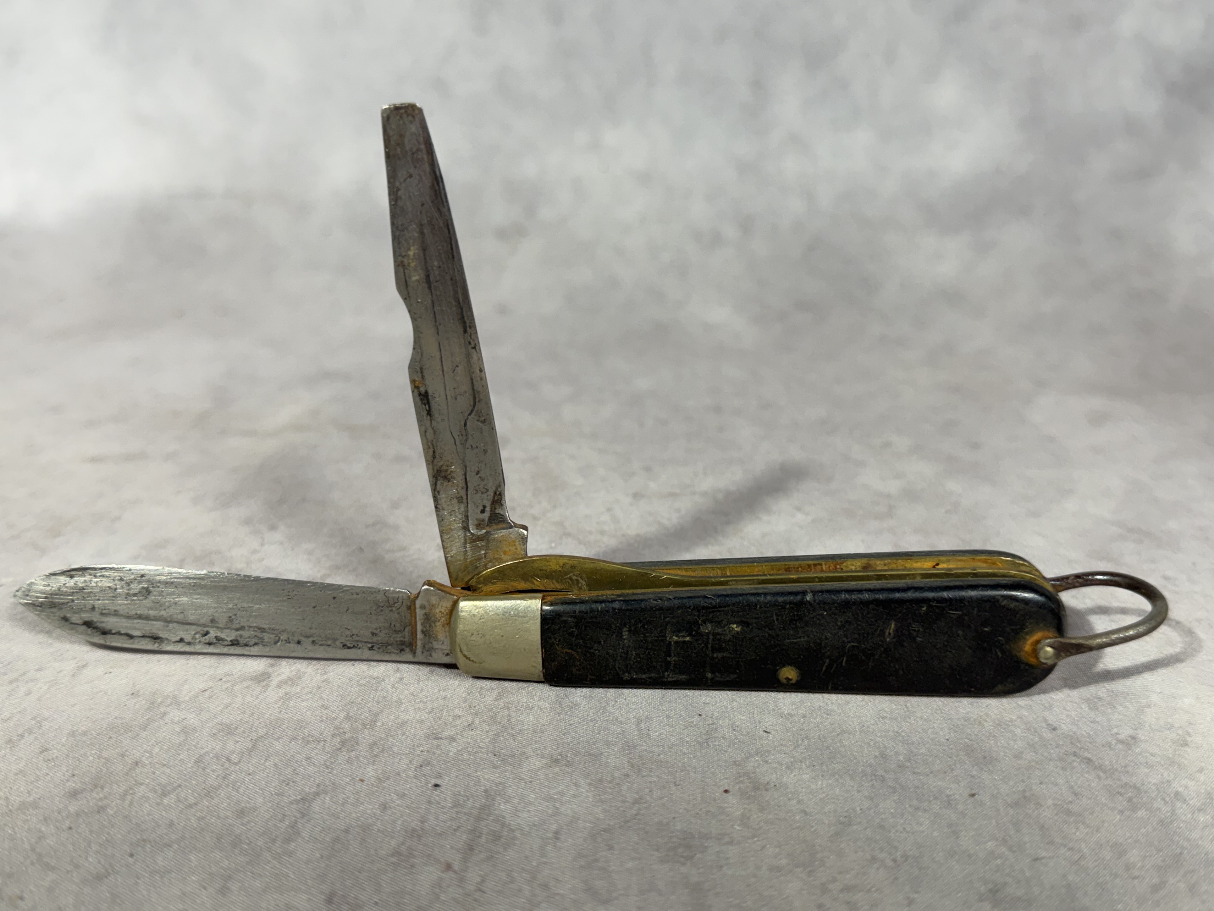 Vintage Camillus New York 2 Blade Electrician Folding Pocket Knife
