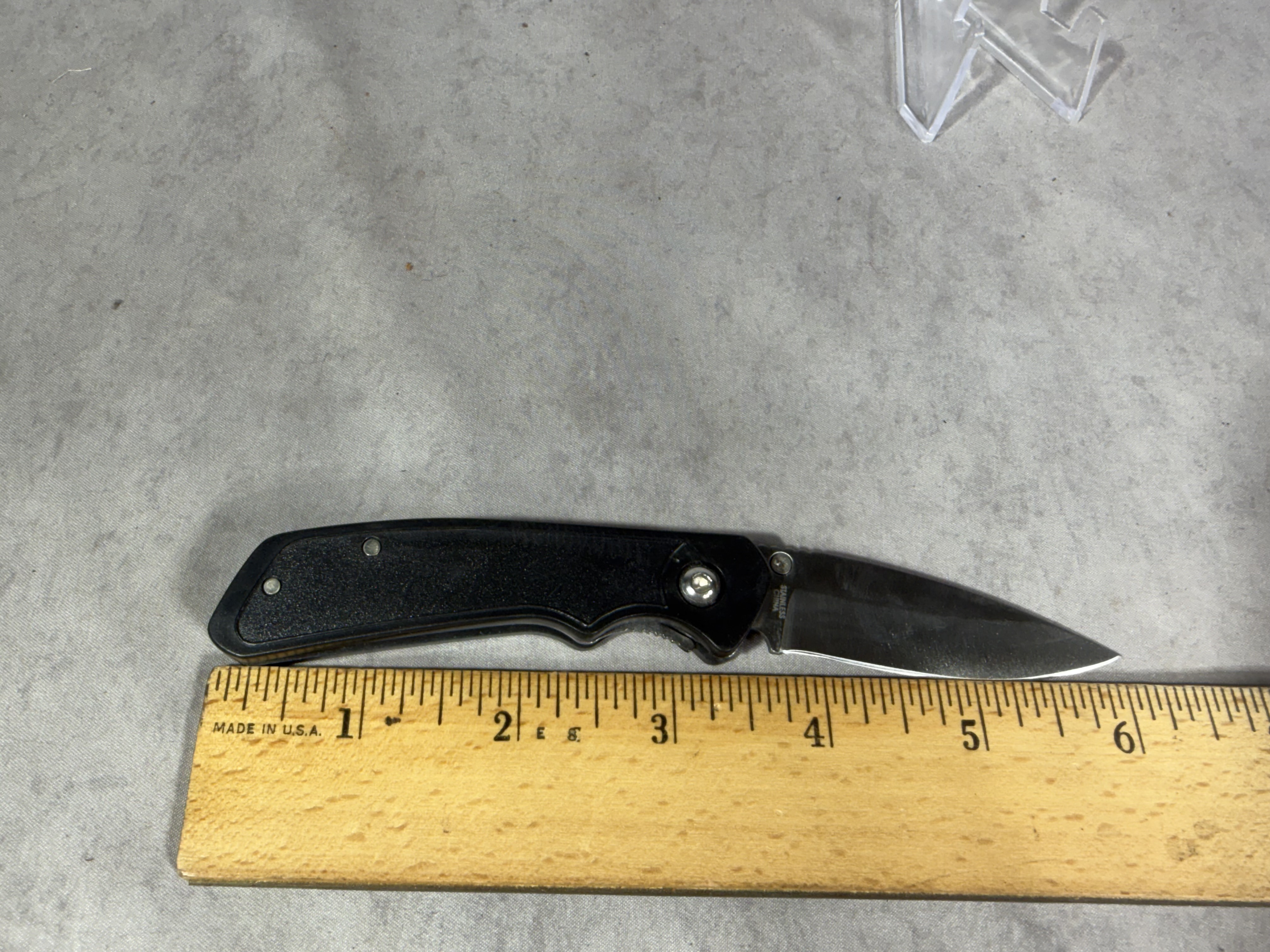 Tomahawk Folding Pocket Knife with Eagle Graphic Inset