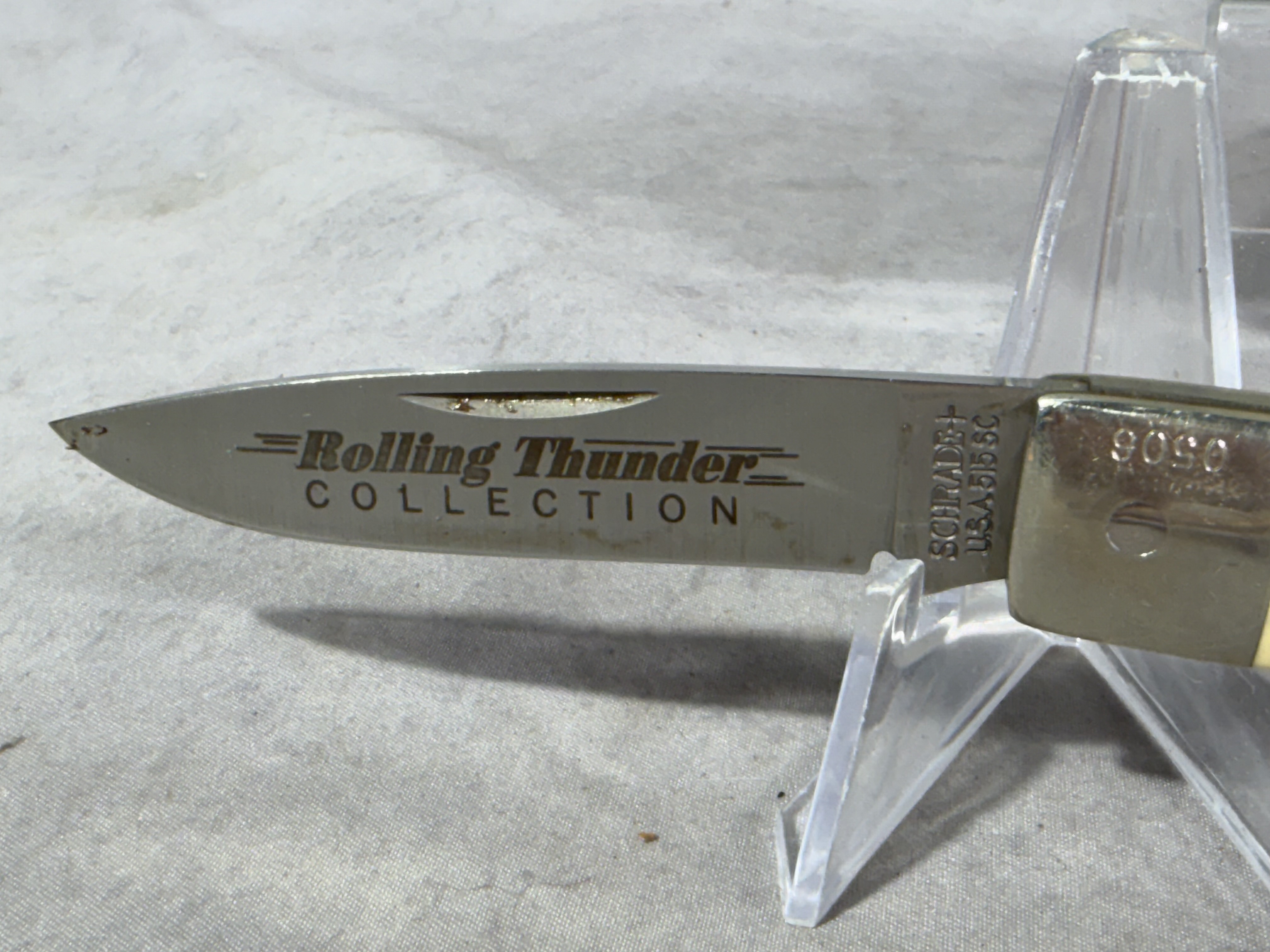 Schrade USA 515SC Rolling Thunder Collection Scrimshaw Folding Lockback Knife