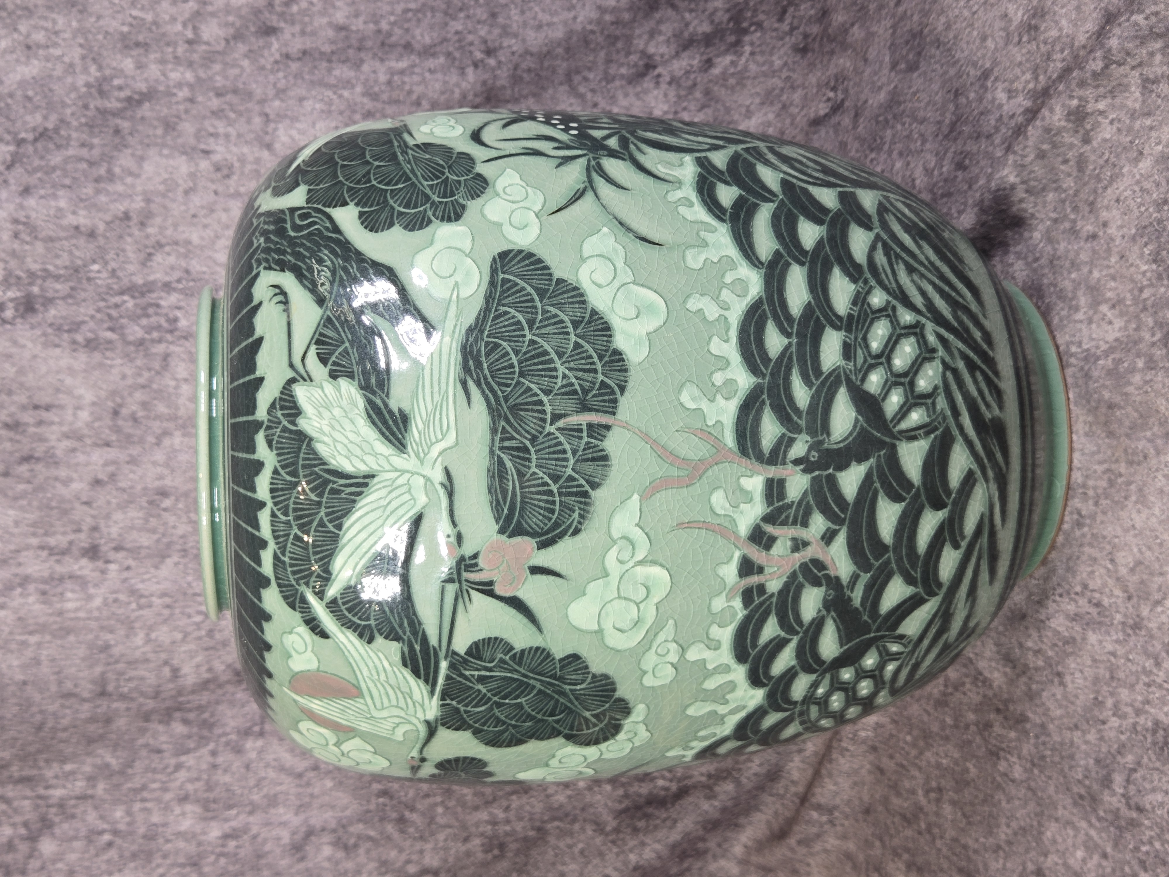 Tonggok Studio Korean Inlaid Celadon Sipjangsaeng Storage Jar