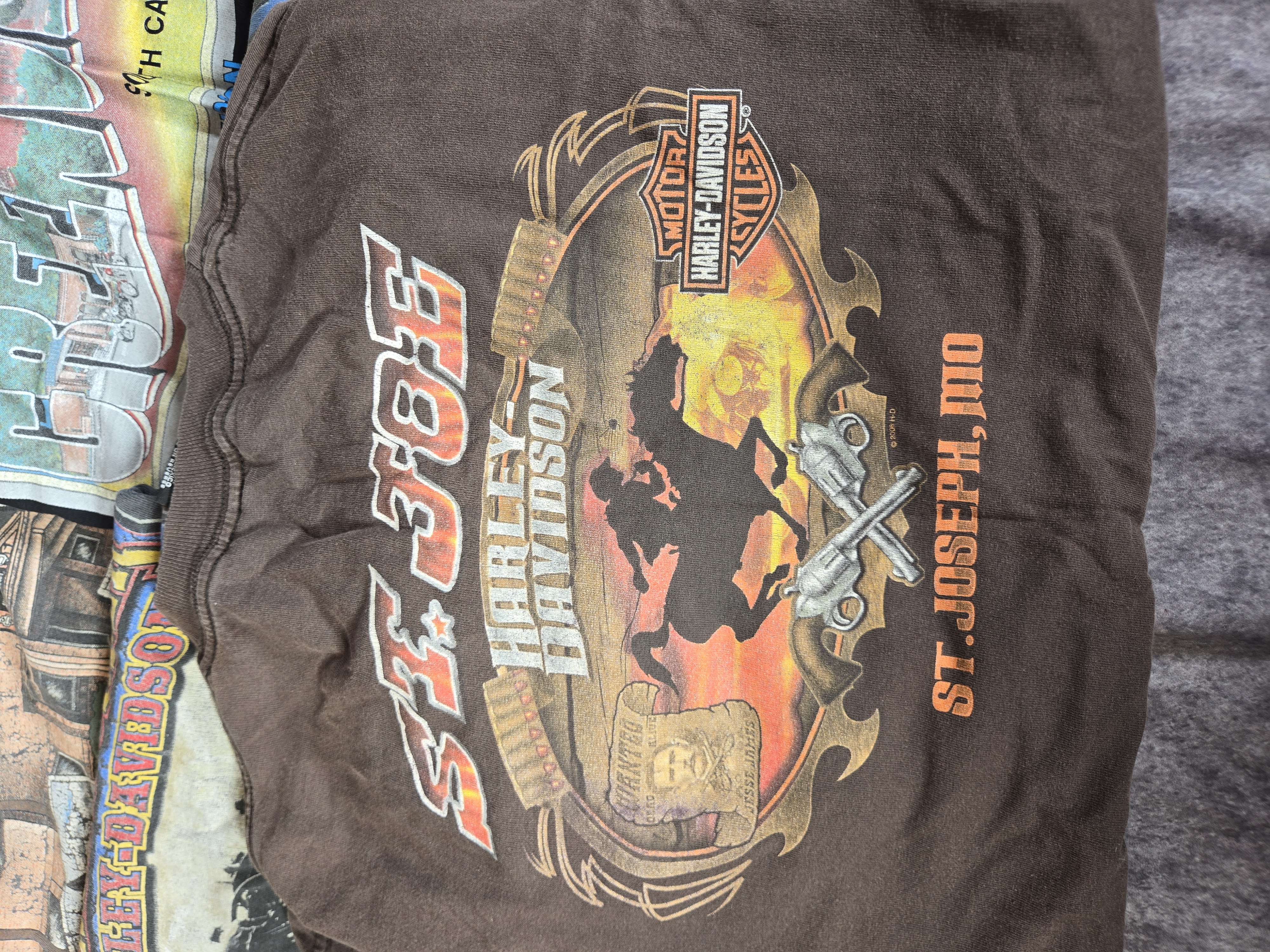 Vintage Harley-Davidson Dealership Graphic T-Shirts
