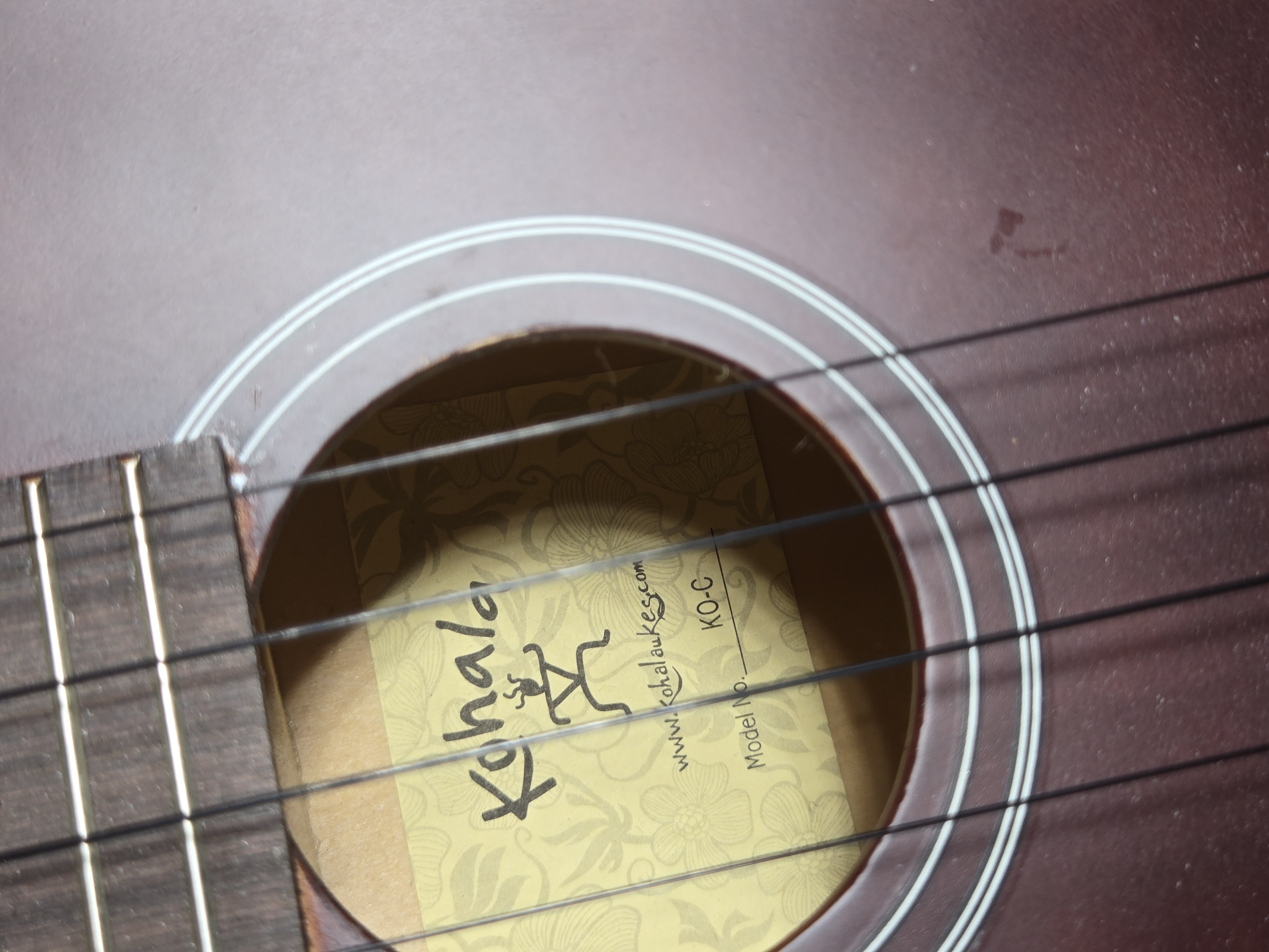 Kohala KO-C Mahogany Stained Concert Ukulele with Case