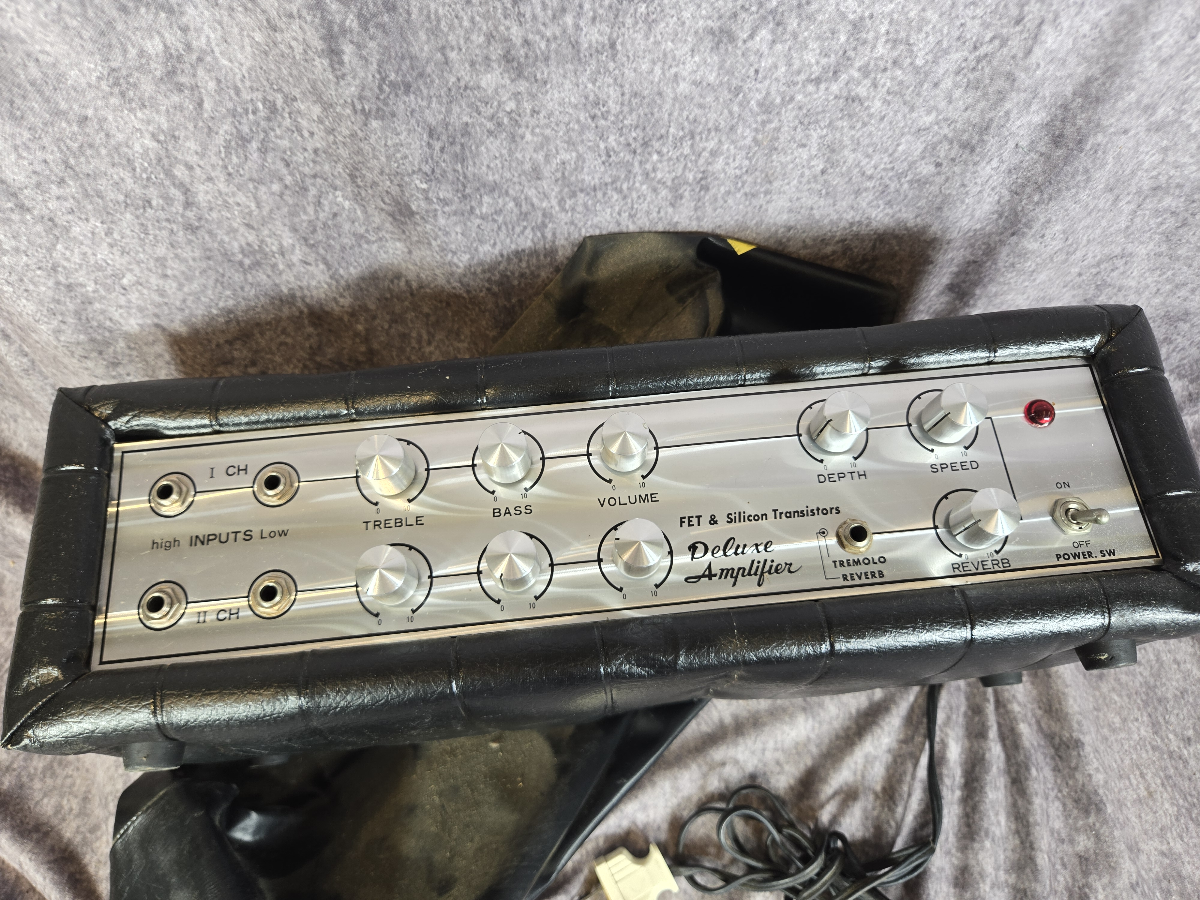 Vintage Deluxe Amplifier Solid State Guitar Amplifier Head