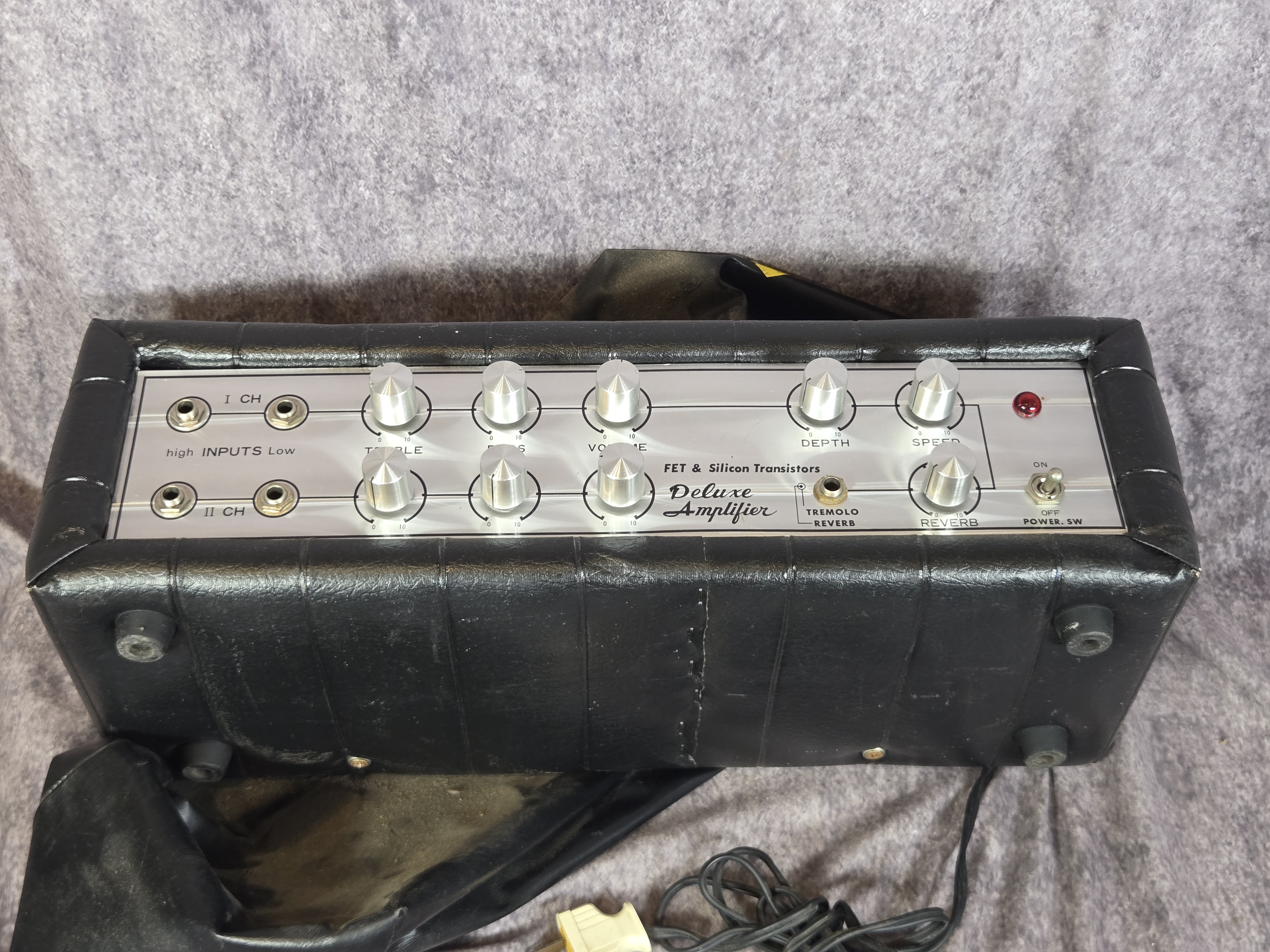 Vintage Deluxe Amplifier Solid State Guitar Amplifier Head