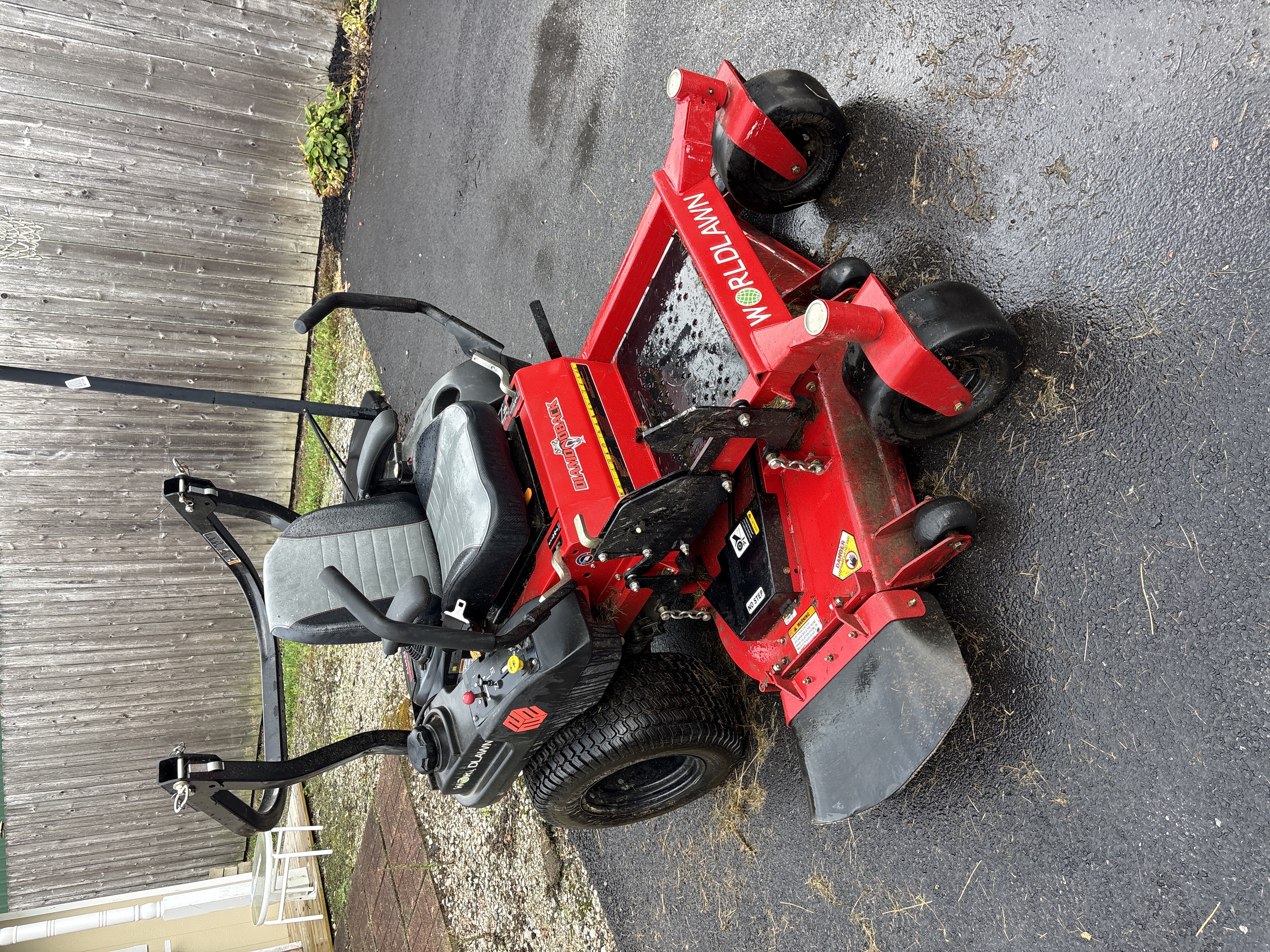 140.5 hours Worldlawn Diamondback 52 Inch Zero Turn Riding Mower with Kawasaki FR691V Engine
