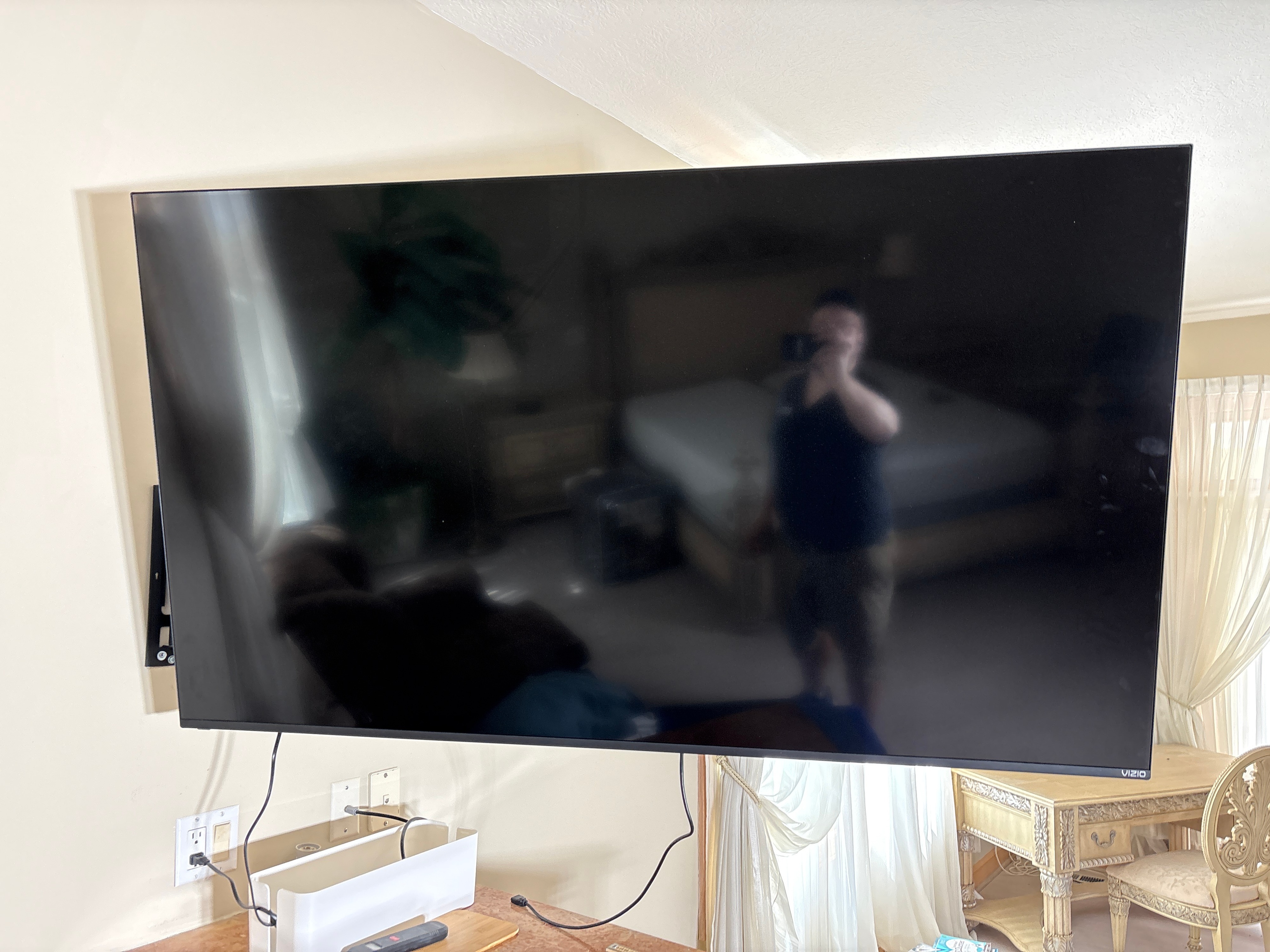 Vizio M65Q6-J09 65-Inch 4K UHD Quantum Color Smart TV with Voice Remote and Wall Mount