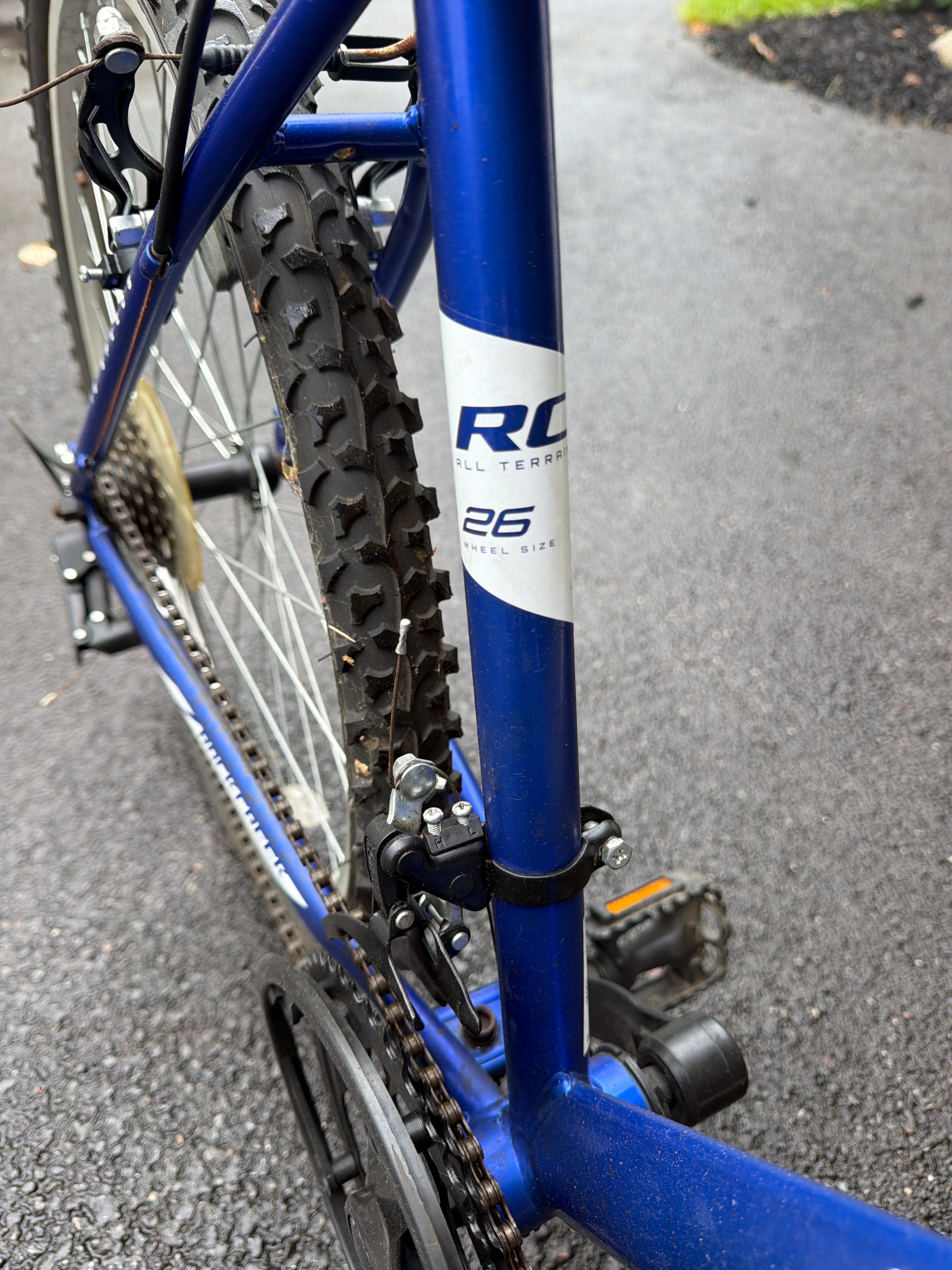 Huffy Rock Creek 26-Inch Mountain Bicycle