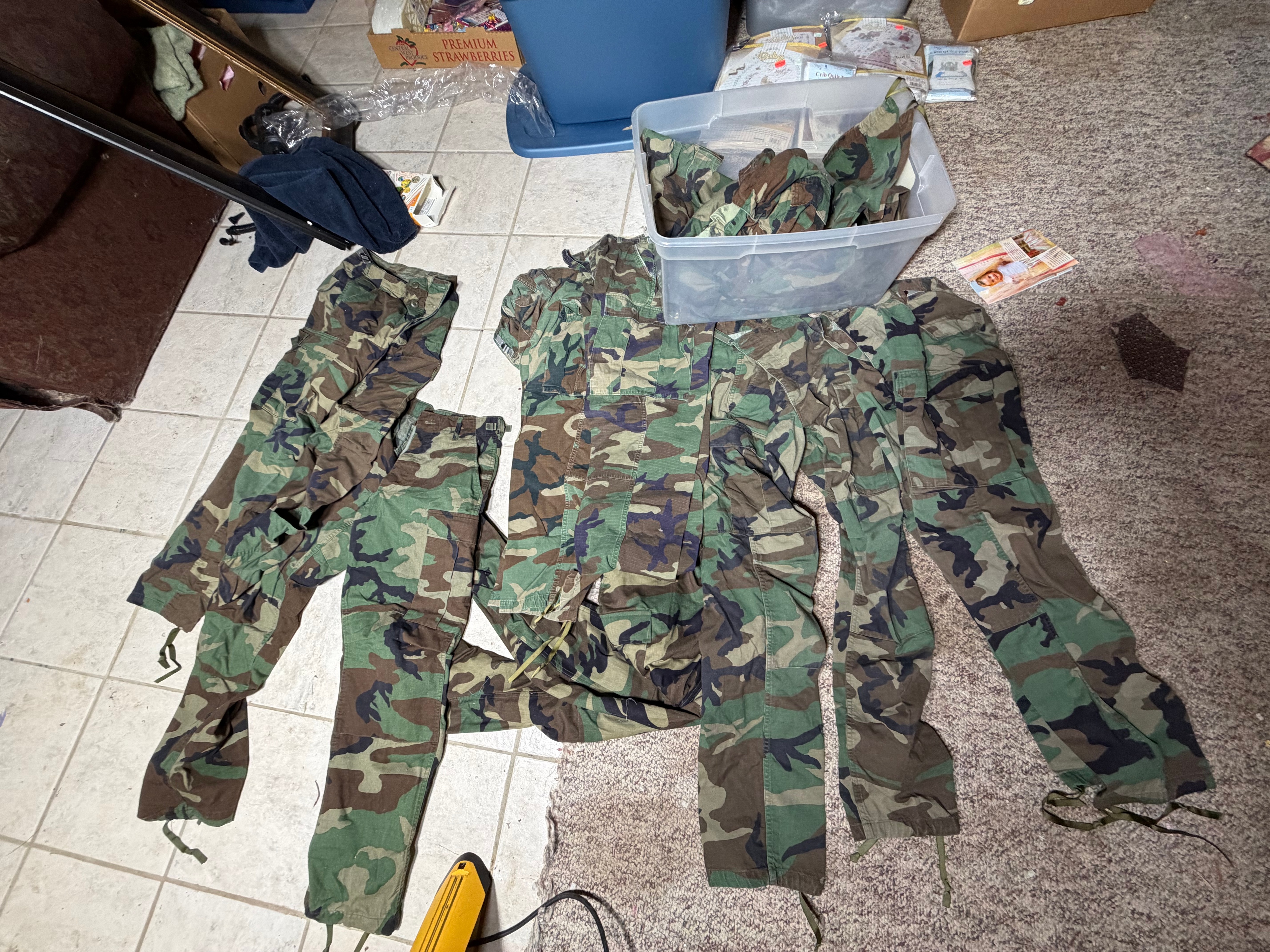 Group Lot US Military M81 Woodland Camouflage Combat Trousers