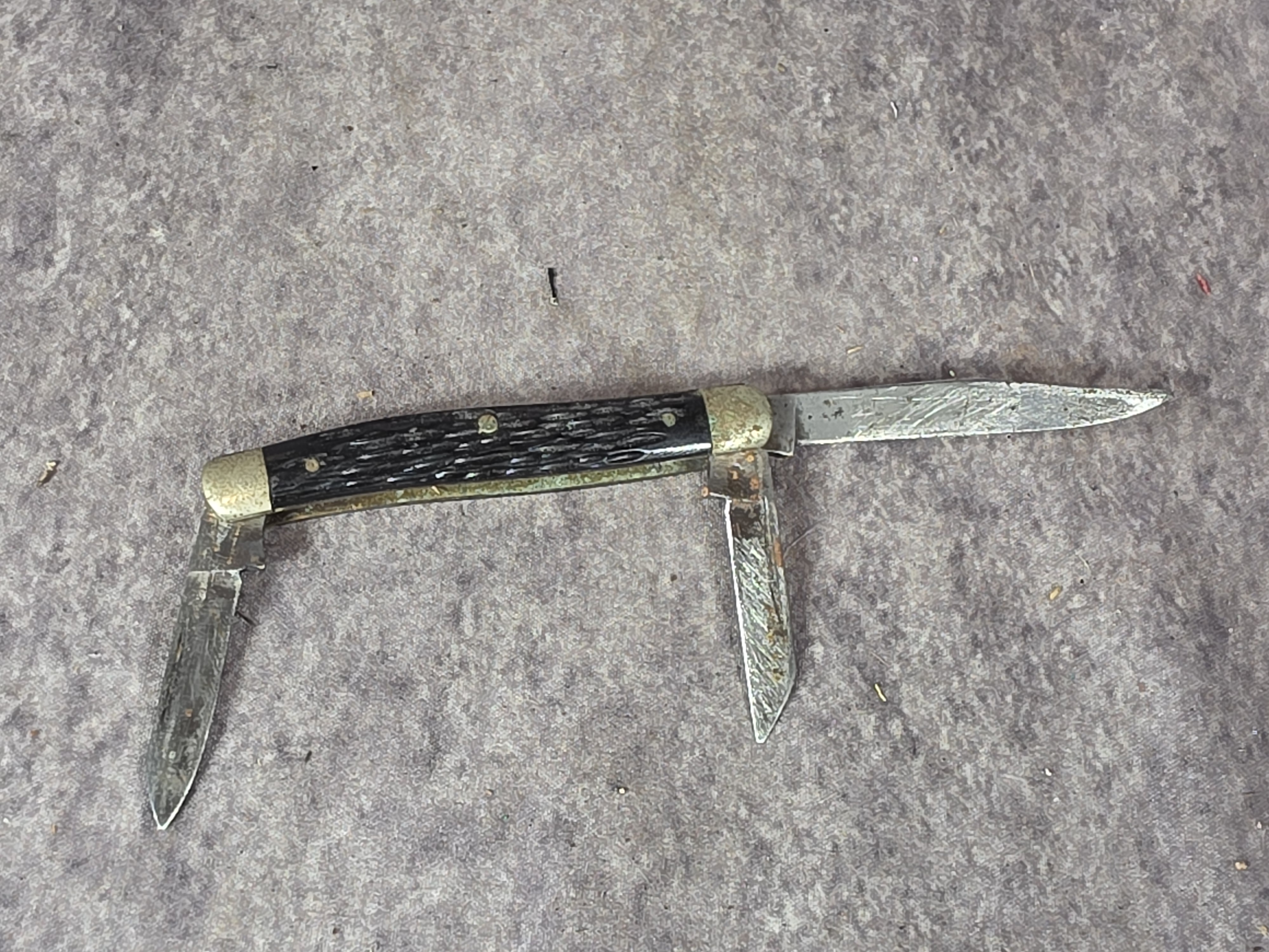 Vintage KA-BAR Three Blade Stockman Pocket Knife