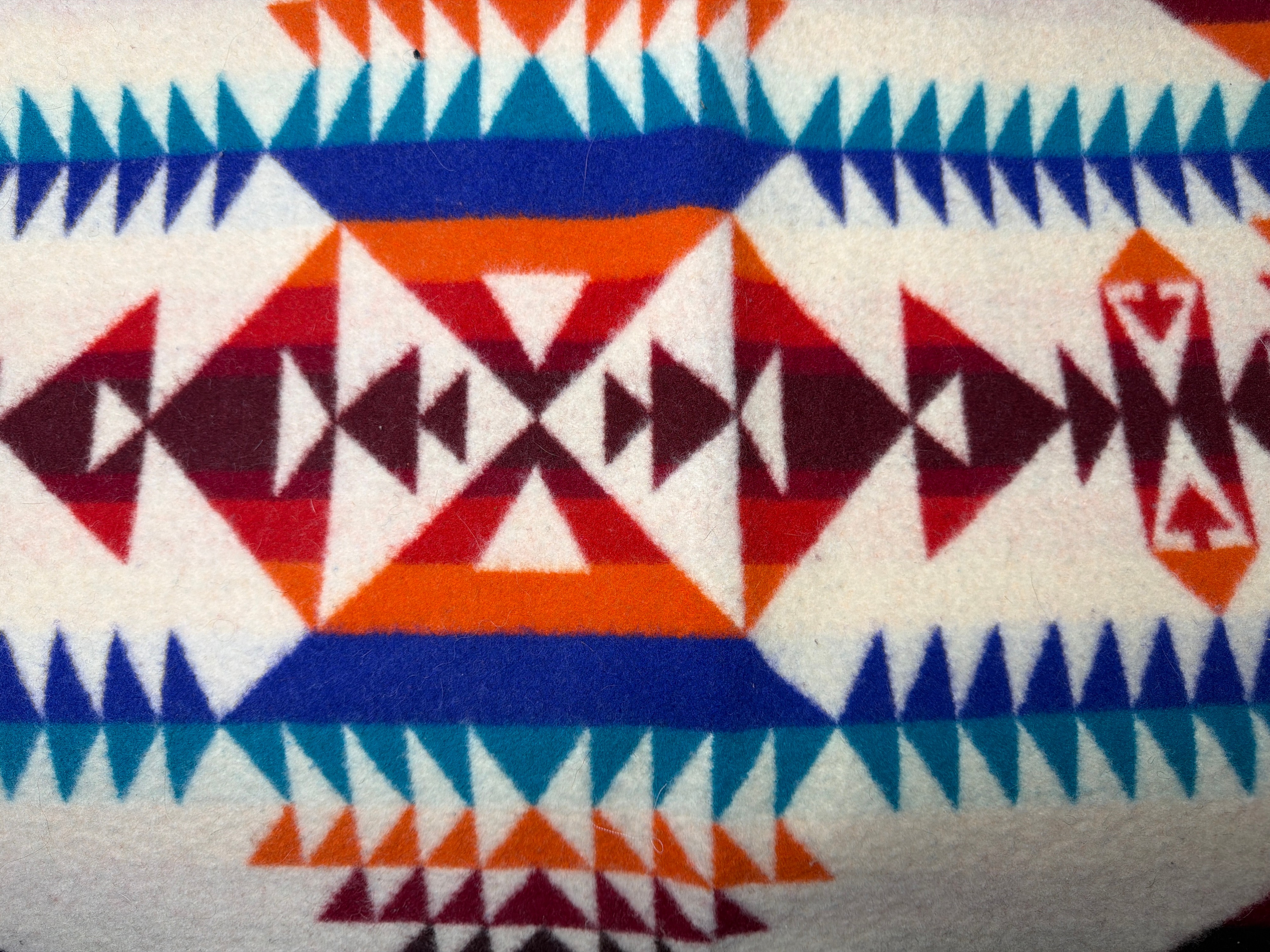 Pendleton Beaver State Wool Robe Blanket in Geometric Pattern