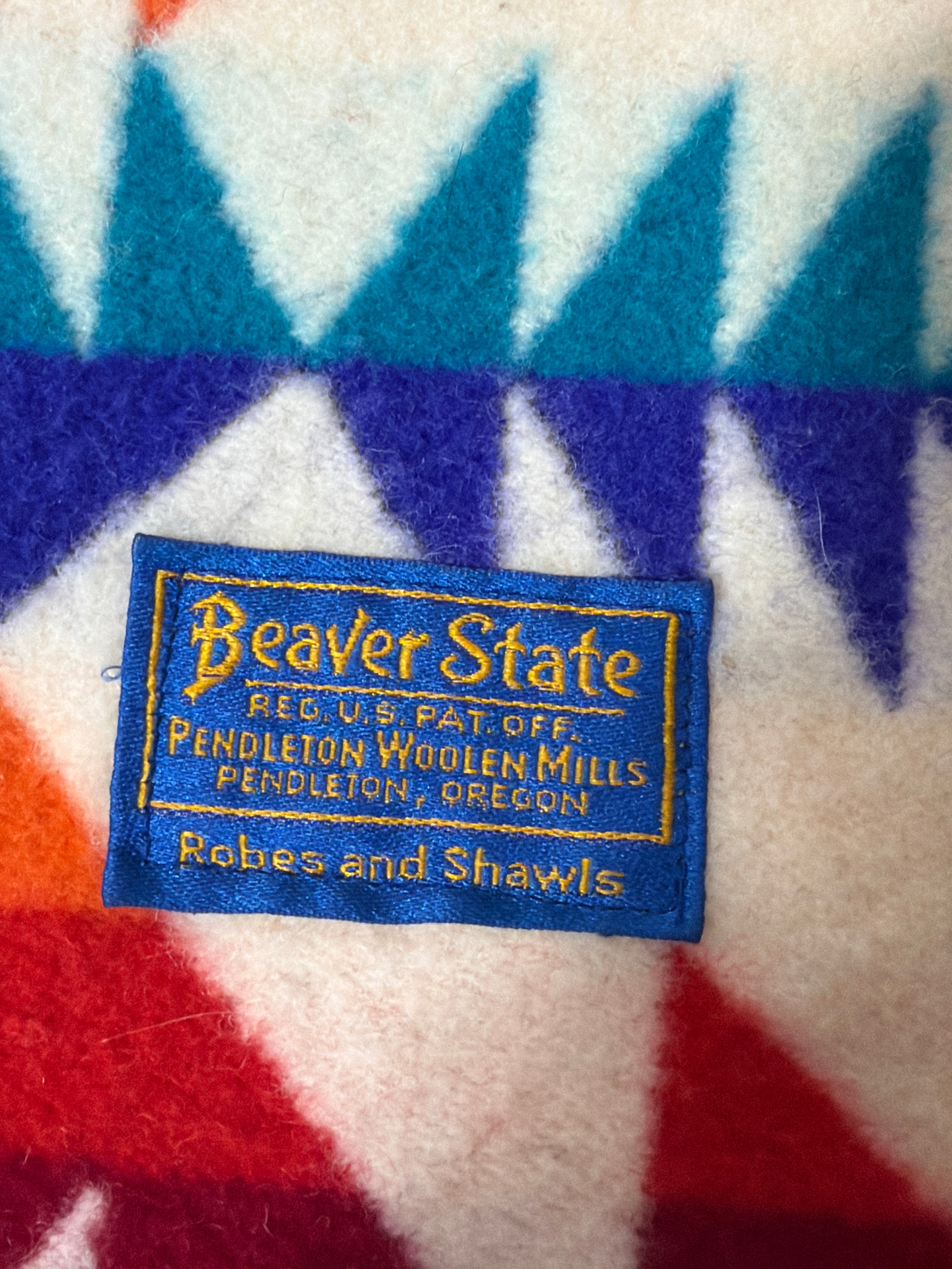 Pendleton Beaver State Wool Robe Blanket in Geometric Pattern
