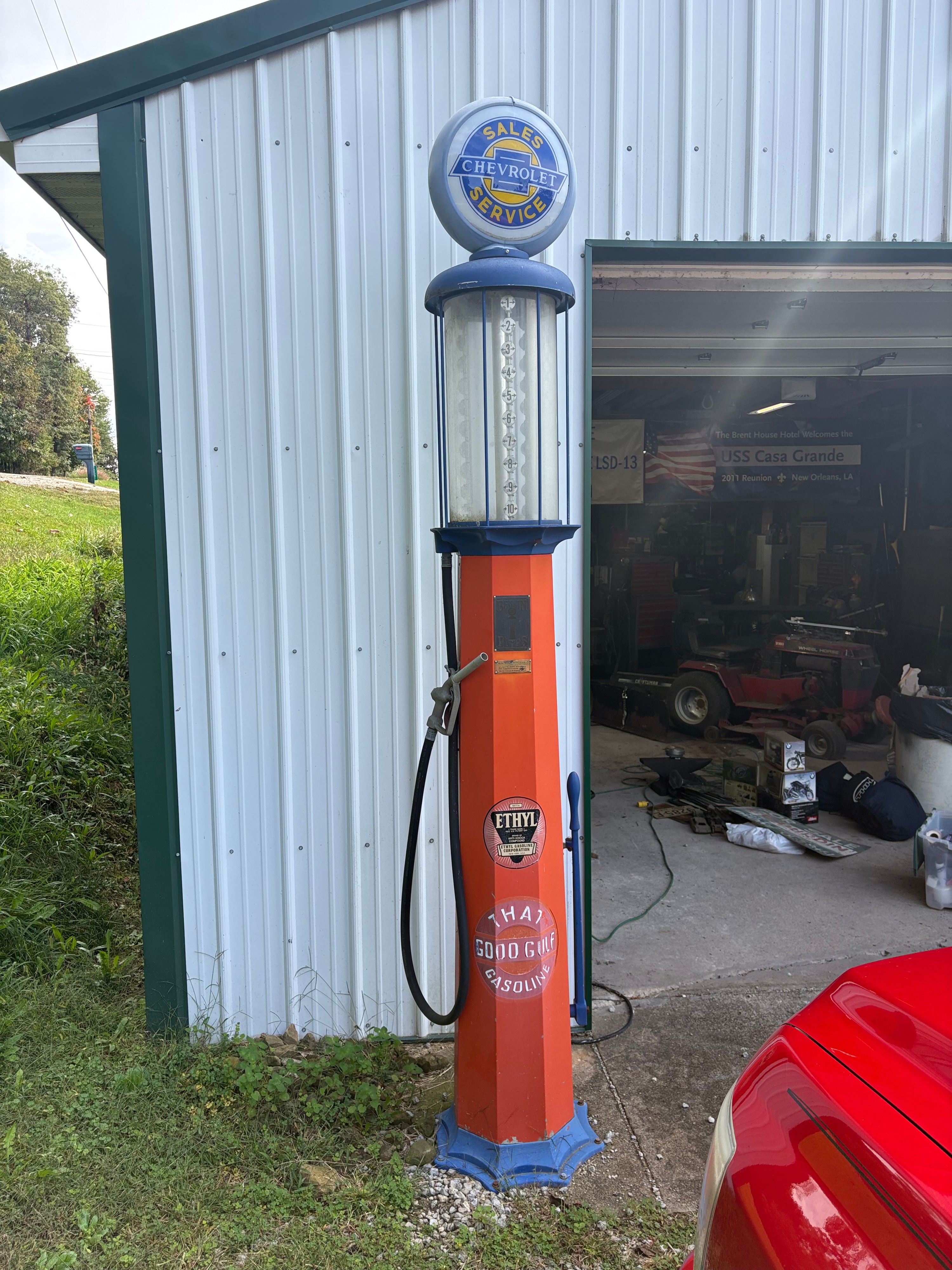 Benkin Visi-Bowl Reproduction Visible Gas Pump w/ Chevrolet Globe, 9.5 Ft